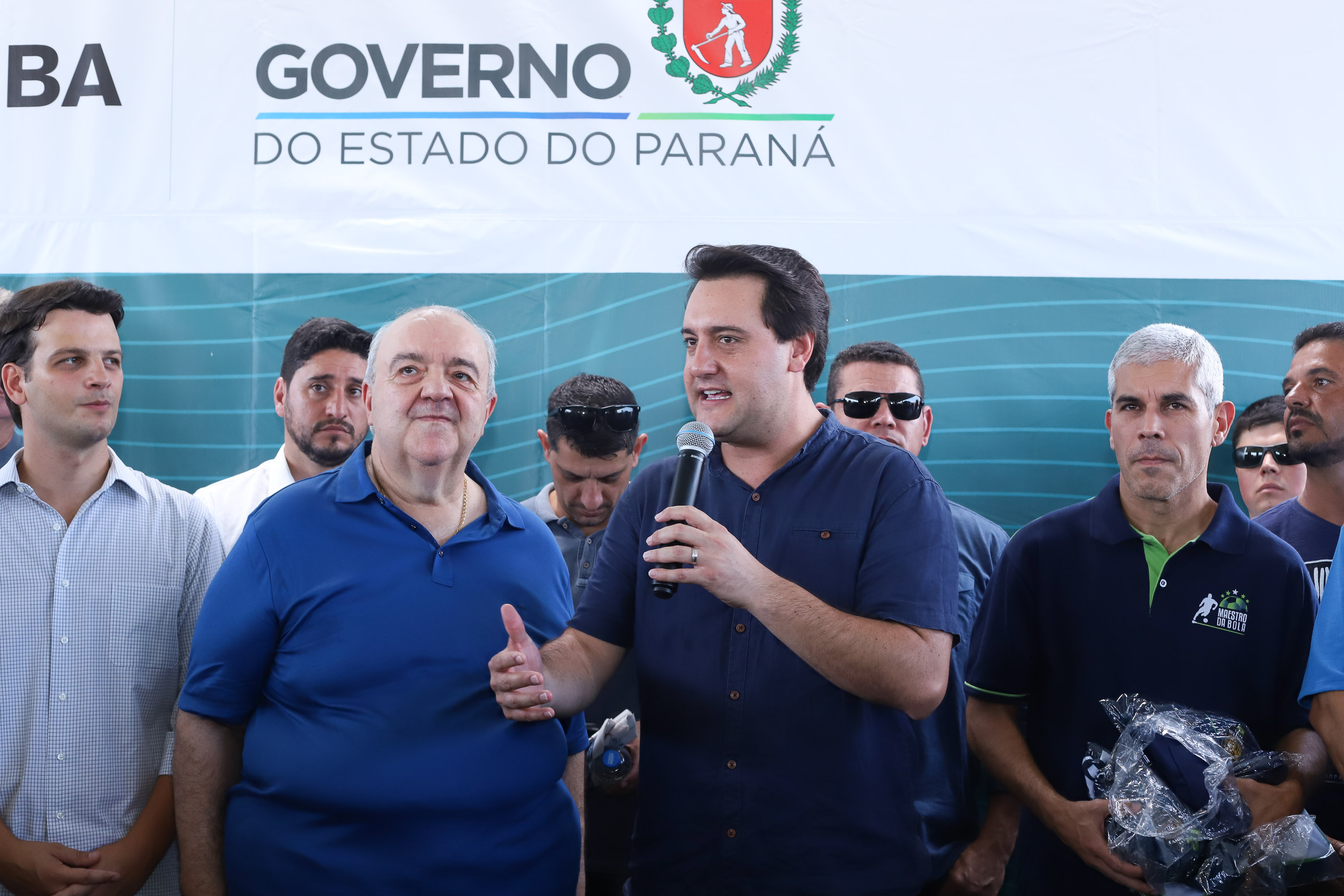 O governador Carlos Massa Ratinho Junior e o prefeito de Curitiba, Rafael Greca, inauguraram neste sábado (02) um parque esportivo no Bairro Novo. A estrutura conta com quadra de futebol com grama sintética, pista de skate com oito obstáculos e quadra poliesportiva. Curitiba,02/02/2019 - Foto: Rodrigo Félix Leal/ANPr