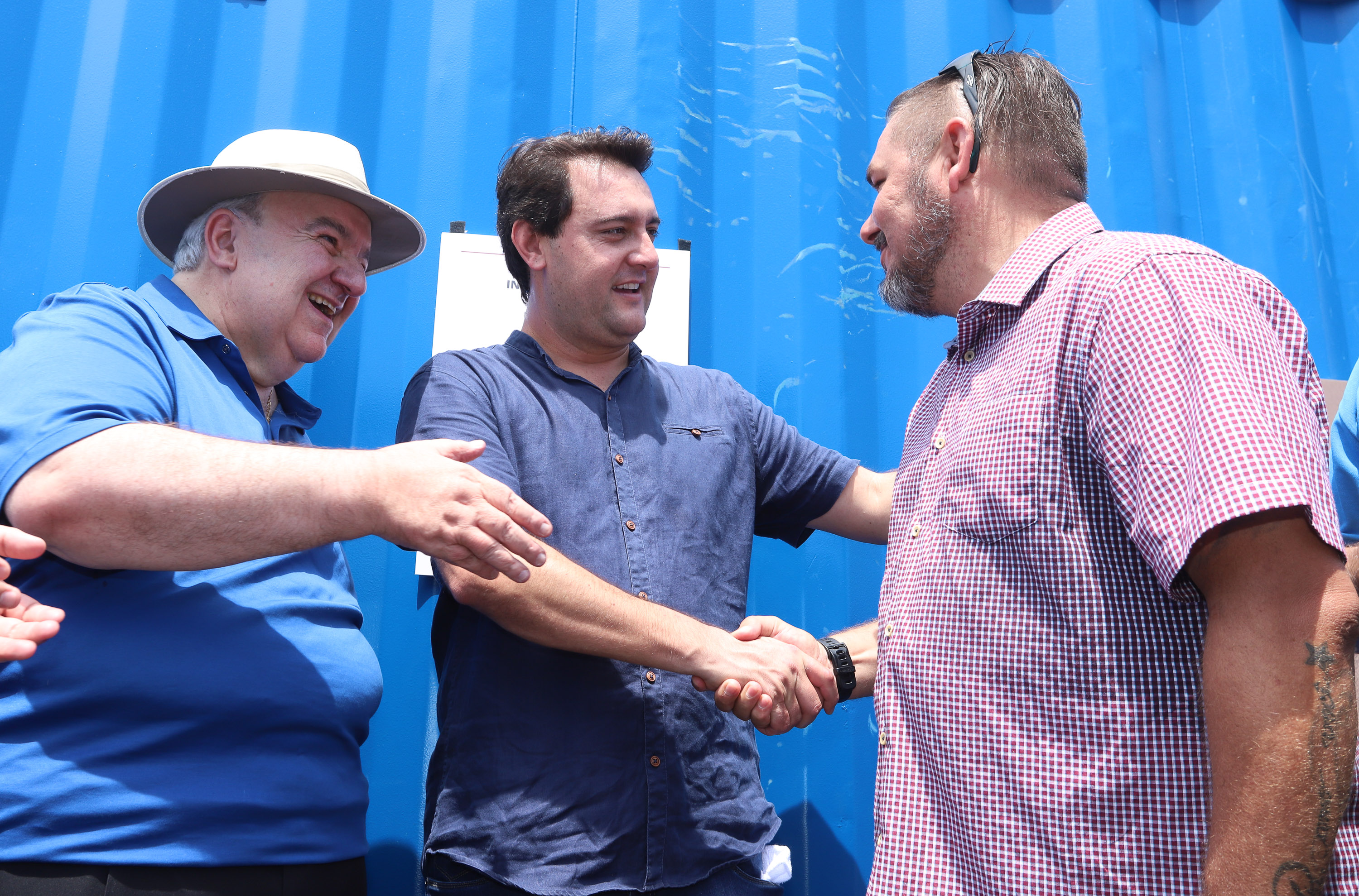 O governador Carlos Massa Ratinho Junior e o prefeito de Curitiba, Rafael Greca, inauguraram neste sábado (02) um parque esportivo no Bairro Novo. A estrutura conta com quadra de futebol com grama sintética, pista de skate com oito obstáculos e quadra poliesportiva. Curitiba,02/02/2019 - Foto: Rodrigo Félix Leal/ANPr