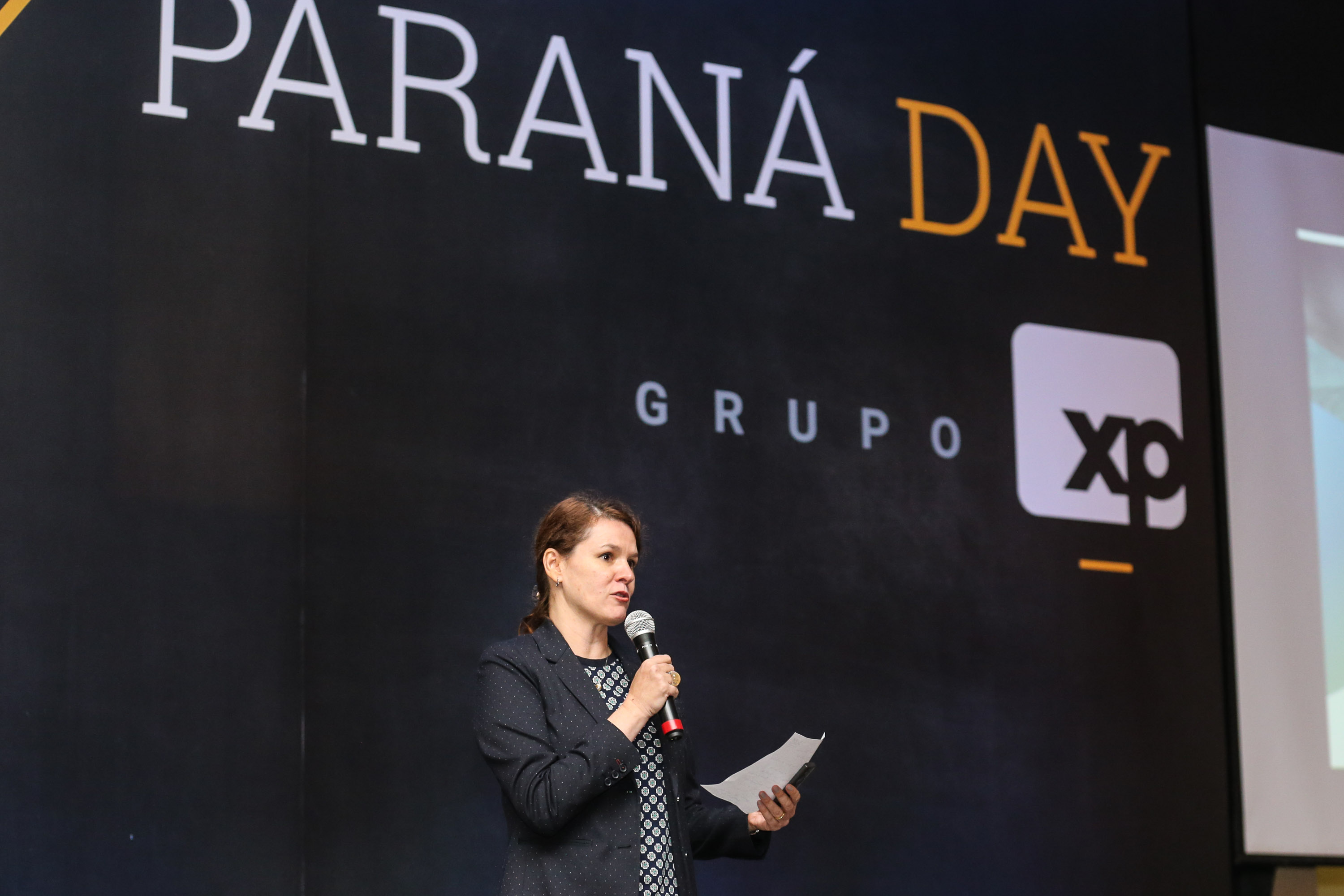 Ana Paula de Oliveira, Consultora da Secretaria da Fazenda Paraná Day, evento realizado em Curitiba com a presença de mais de 100 investidores do País e do exterior. - Curitiba, 05/02/2019 -Foto: Geraldo Bubniak/ANPr