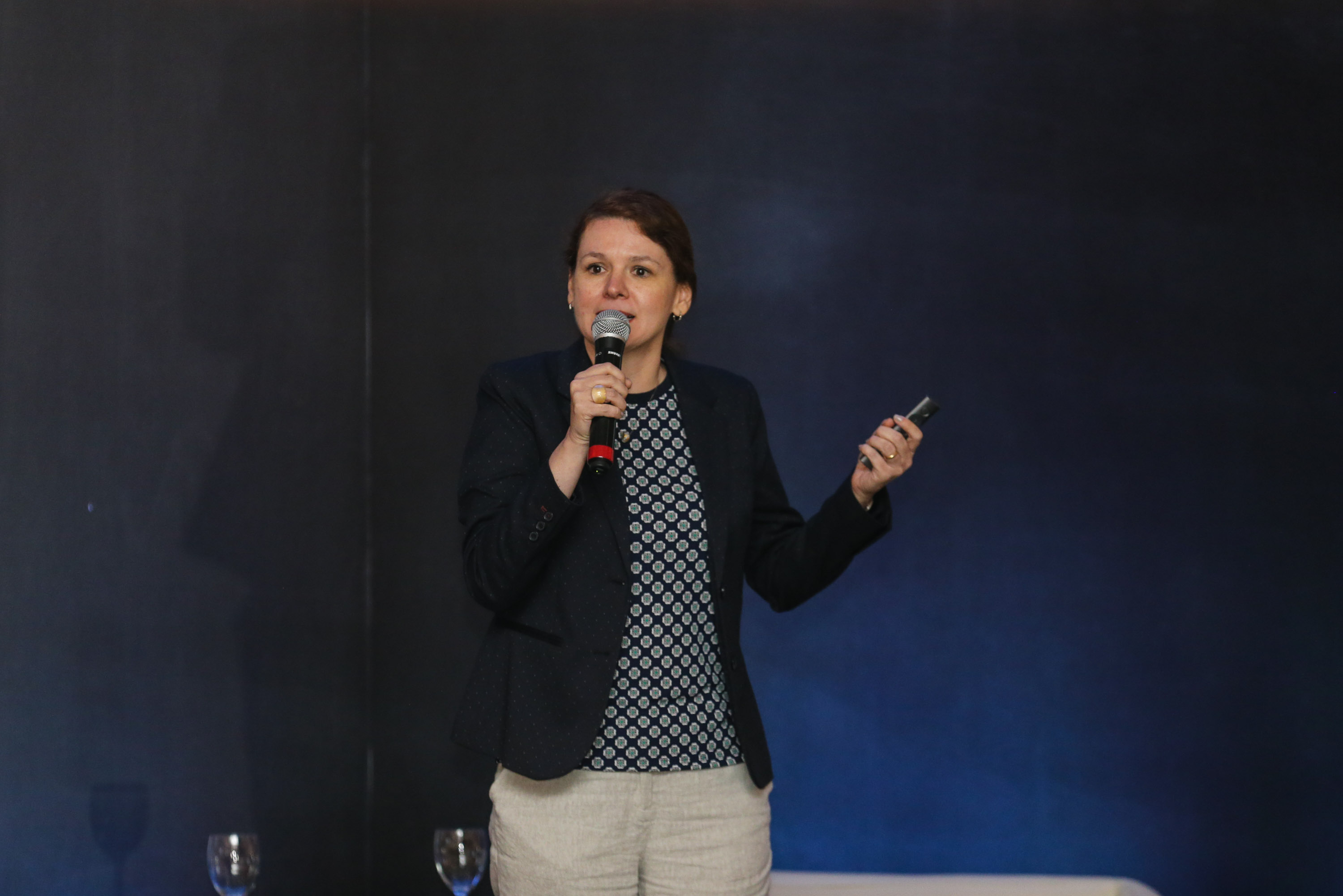 Ana Paula, Consultora da Secretaria da Fazenda Paraná Day, evento realizado em Curitiba com a presença de mais de 100 investidores do País e do exterior. - Curitiba, 05/02/2019 -Foto: Geraldo Bubniak/ANPr