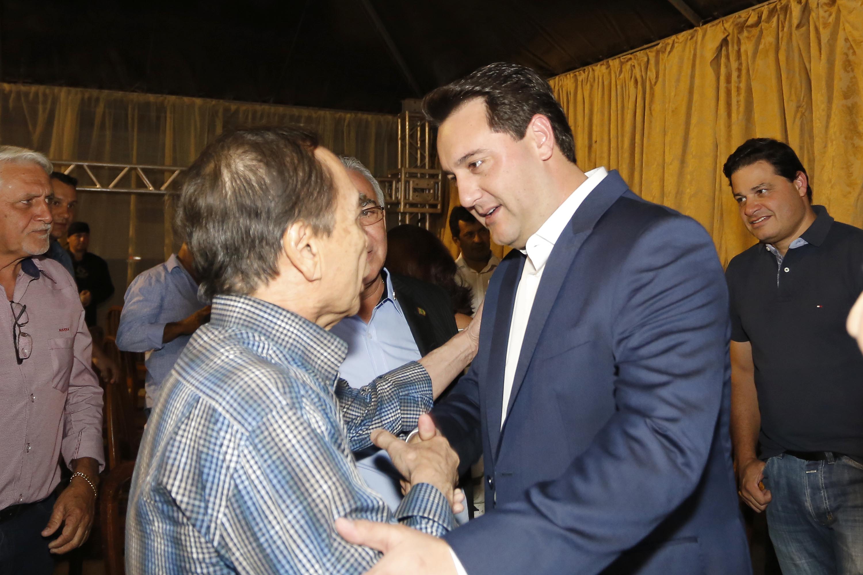 O governador Carlos Massa Ratinho Junior, participa do lançamento da 45ª Exposição Agropecuária, Industrial e Comercial de Umuarama. Presentes no evento: prefeito de Umuarama, Celso Luiz Pozzobom; presidente da Sociedade Rural, Milton Gaiari; secretário do Meio Ambiente, Márcio Nunes; secretário da Infraestrutura e Logística, Sandro Alex, deputados e demais autoridades - Umuarama, 05/02/2019 - Foto: Arnaldo Alves/ANPr