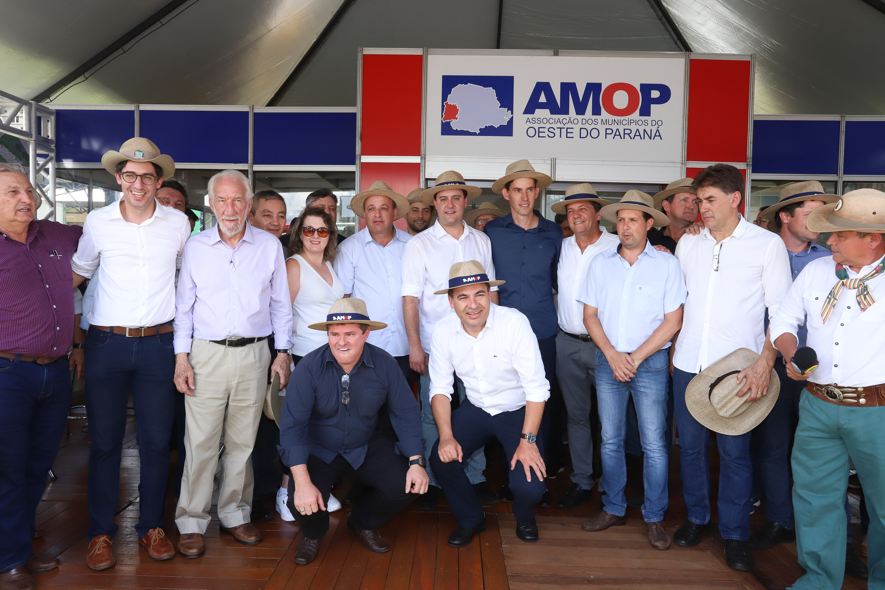 O governador Carlos Massa Ratinho Junior afirmou nesta quinta-feira (07), em Cascavel, que vai editar um decreto regulamentando a aplicação da lei que estabelece a perenidade da Tarifa Rural Noturna de energia. - Cascavel, 07/02/2019 - Foto: Rodrigo Félix Leal