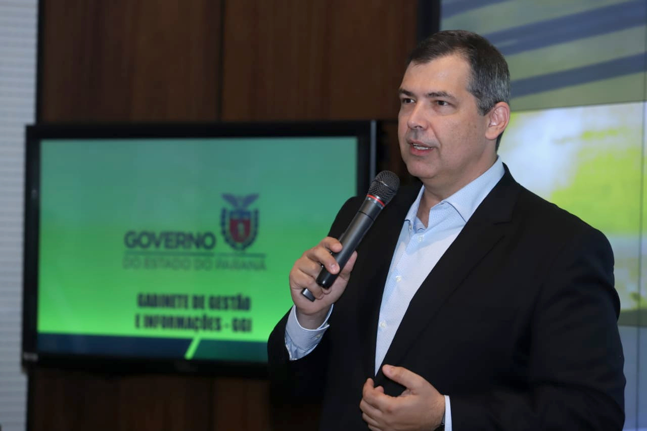 Governador Carlos Massa Ratinho Júnior coordena reunião com equipe de Governo. Na imagem, Allan Costa, presidente da Celepar. - Curitiba, 12/02/2019 - Foto: Rodrigo Félix Leal/ANPr