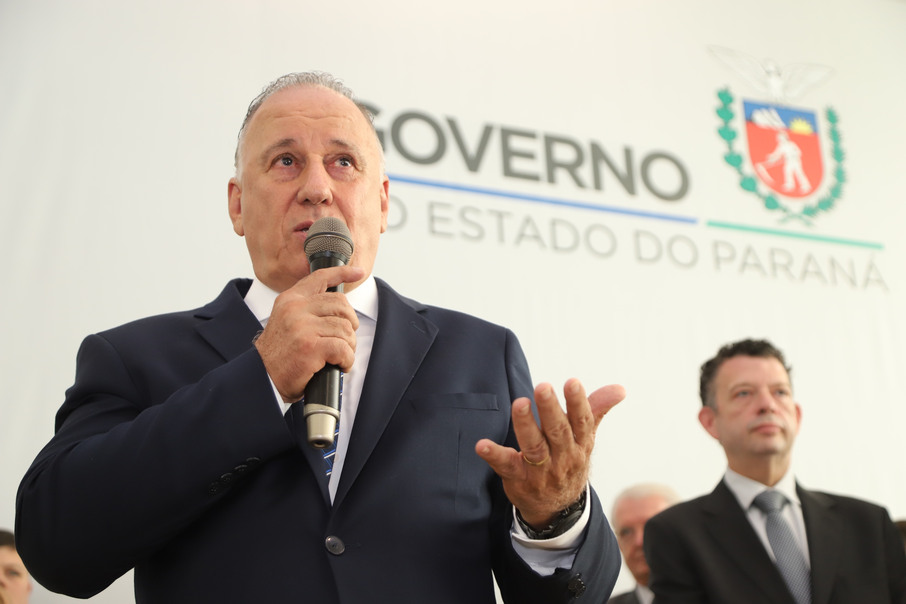 O governador Carlos Massa Ratinho Junior deu posse, em cerimônia no Palácio Iguaçu, ao secretário de Estado do Desenvolvimento Sustentável e Turismo, Marcio Nunes, e aos presidentes das autarquias vinculadas à pasta. Foram empossados os presidentes do Instituto Água e Terra, Everton Souza; do Simepar, Eduardo Alvin; da Paraná Desenvolvimento, Eduardo Bekin; e da Paraná Turismo, João Jacob Mehl. - Curitiba, 12/02/2019 - Foto: José Fernando Ogura/ANPr