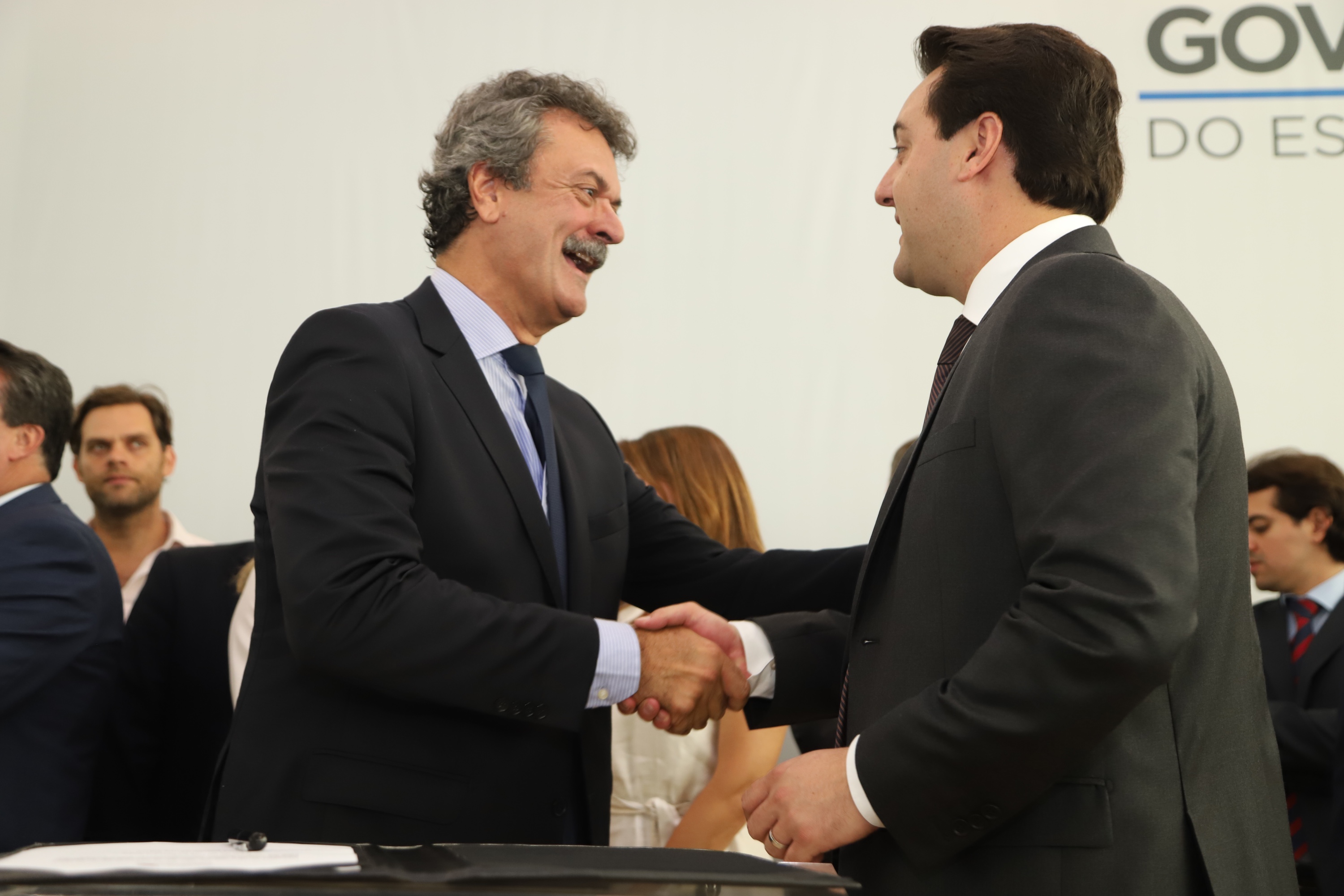O governador Carlos Massa Ratinho Junior deu posse, em cerimônia no Palácio Iguaçu, ao secretário de Estado do Desenvolvimento Sustentável e Turismo, Marcio Nunes, e aos presidentes das autarquias vinculadas à pasta. Foram empossados os presidentes do Instituto Água e Terra, Everton Souza; do Simepar, Eduardo Alvin; da Paraná Desenvolvimento, Eduardo Bekin; e da Paraná Turismo, João Jacob Mehl. - Curitiba, 12/02/2019 - Foto: José Fernando Ogura/ANPr