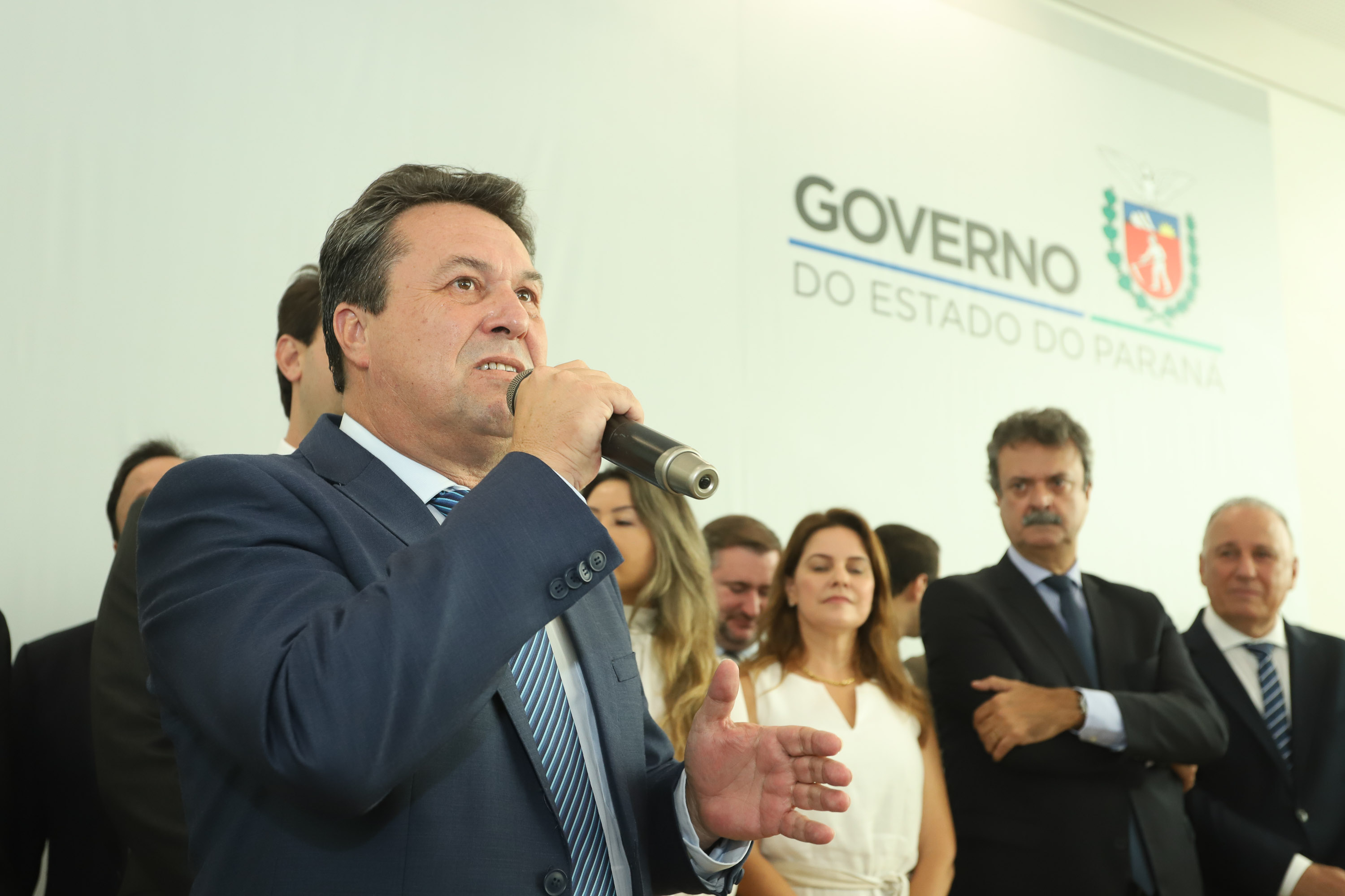 O governador Carlos Massa Ratinho Junior deu posse, em cerimônia no Palácio Iguaçu, ao secretário de Estado do Desenvolvimento Sustentável e Turismo, Marcio Nunes, e aos presidentes das autarquias vinculadas à pasta. Foram empossados os presidentes do Instituto Água e Terra, Everton Souza; do Simepar, Eduardo Alvin; da Paraná Desenvolvimento, Eduardo Bekin; e da Paraná Turismo, João Jacob Mehl. - Curitiba, 12/02/2019 - Foto: Rodrigo Félix Leal/ANPr