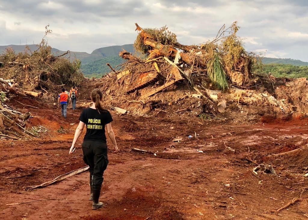 Equipe do Paraná durante resgates em Brumadinho (MG). Foto: Divulgação/ANPr