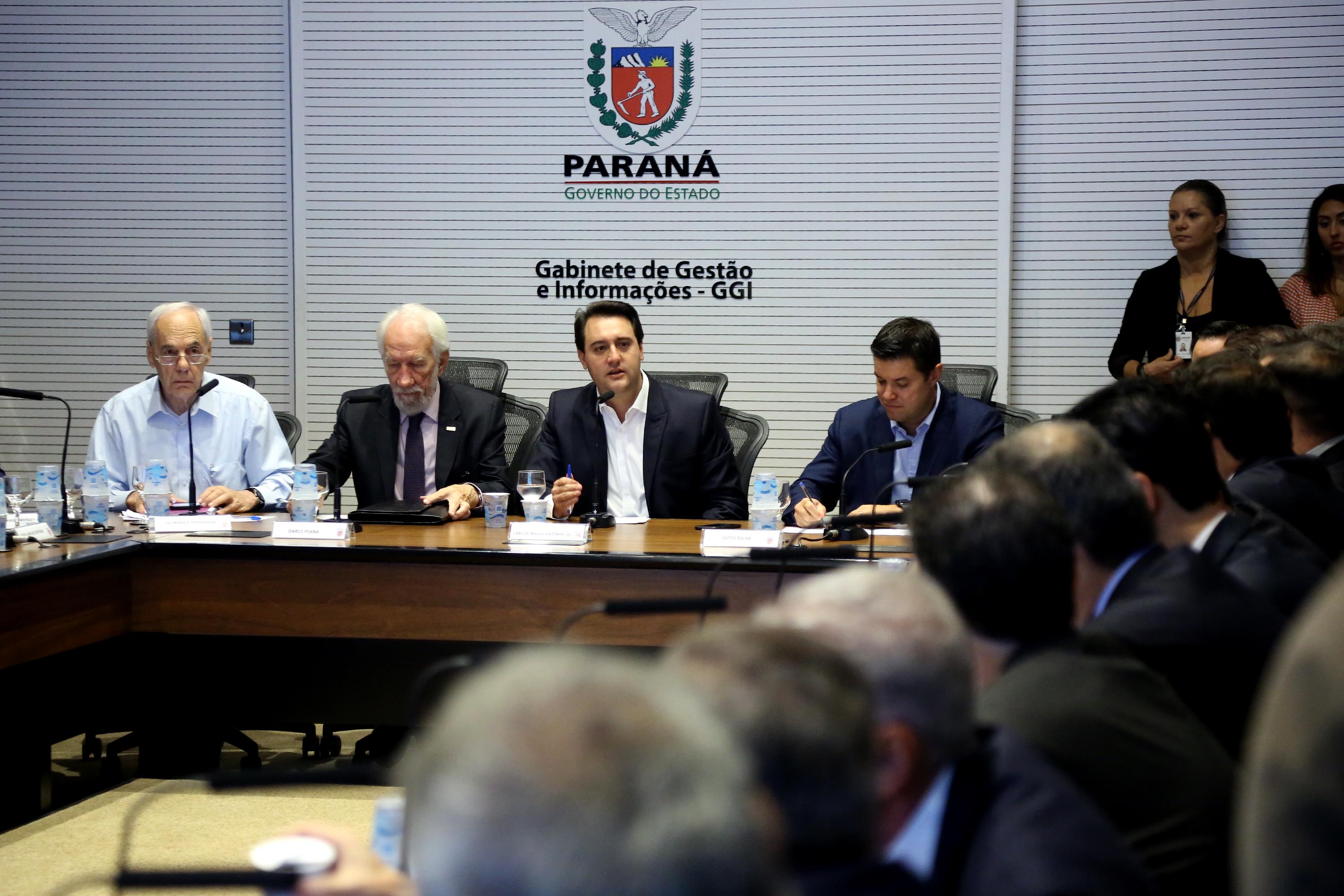Reunião de secretariado, a pedido do governador Carlos Massa Ratinho Junior, a Controladoria Geral do Estado (GGE) editou uma resolução e solicitou a todos os secretários de Estado a divulgação das suas respectivas agendas nos portais institucionais das pastas. O objetivo é disponibilizar a ferramenta para consulta pública até o começo de março. Curitiba,19/02/2019 Foto:Jaelson Lucas / ANPr
