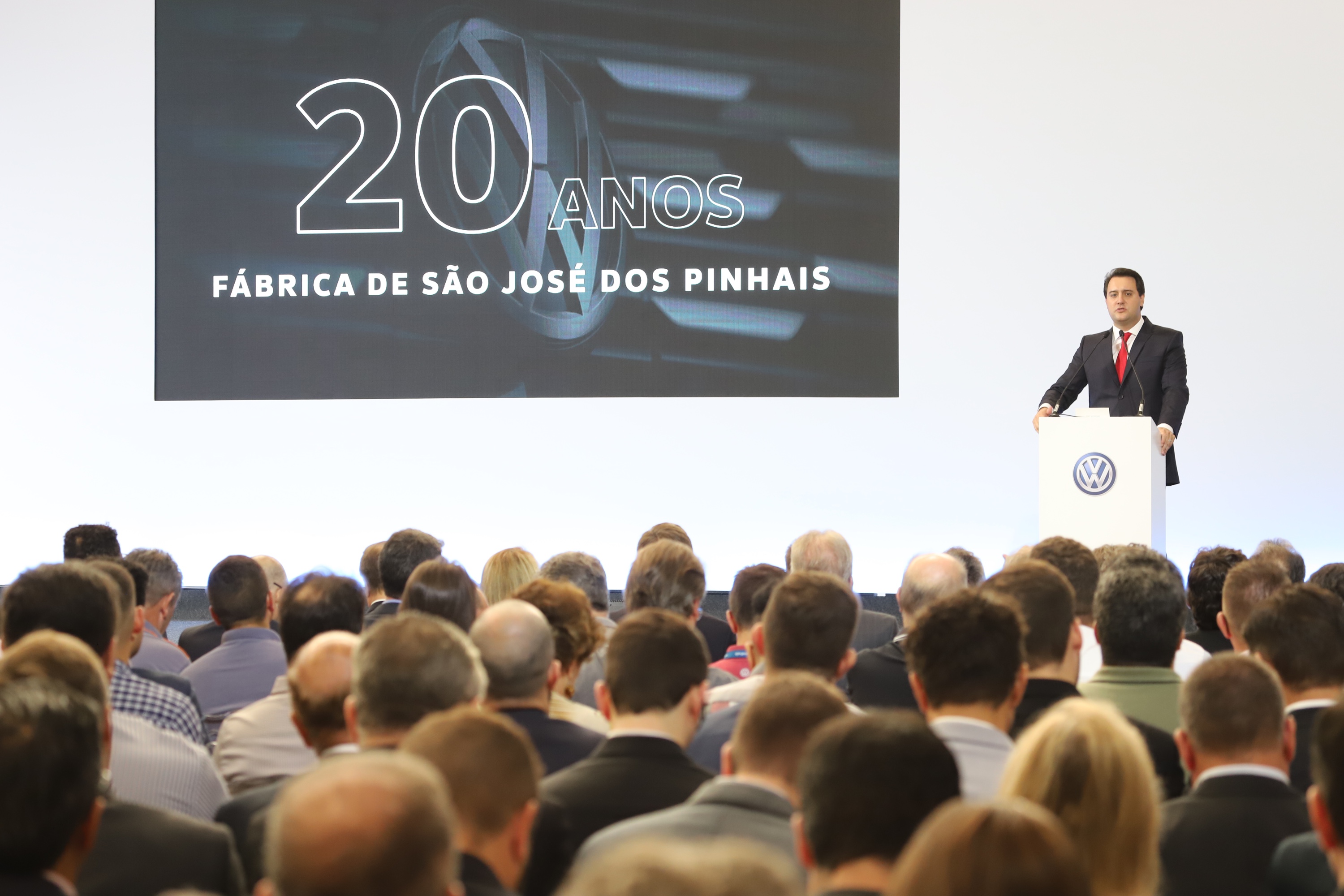 Governador Carlos Massa Ratinho Júnior participa da solenidade de comemoração de 20 anos da Volkswagen no Paraná. - São José dos Pinhais, 19/02/2019 - Foto: José Fernando Ogura/ANPr