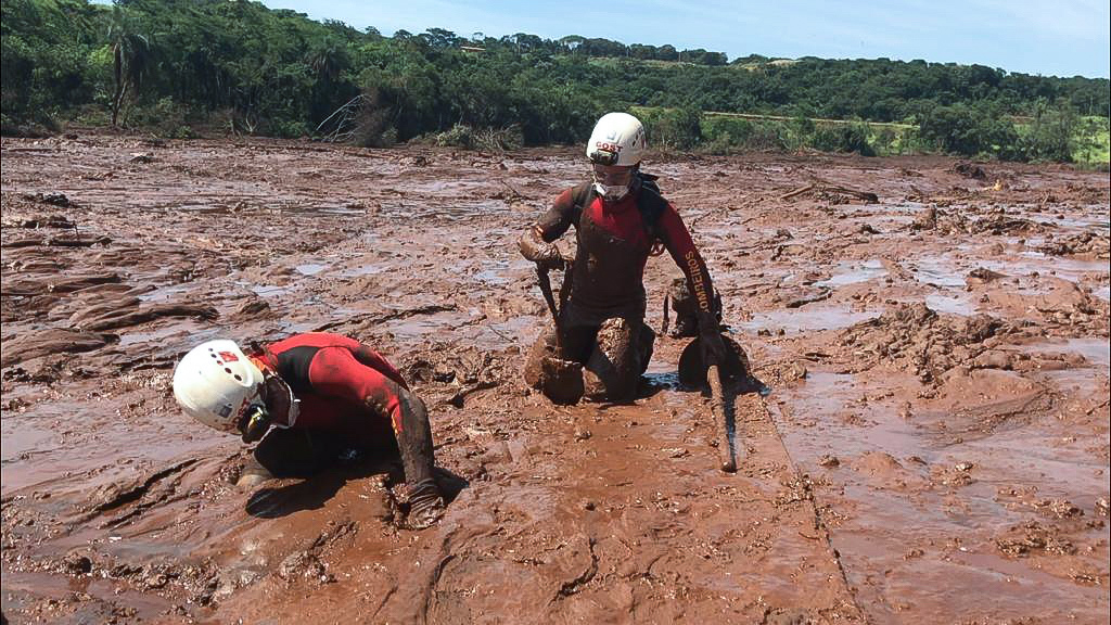 Bombeiros de Operações Terrestres do Grupo de Operações de Socorro Tático (GOST) do Corpo de Bombeiros do Paraná, participam das buscas de vítimas do rompimento da barragem do Córrego do Feijão, em Brumadinho.   -  Curitiba, 18/02/2019  -  Foto: Divulgação Corpo de Bombeiros do Paraná