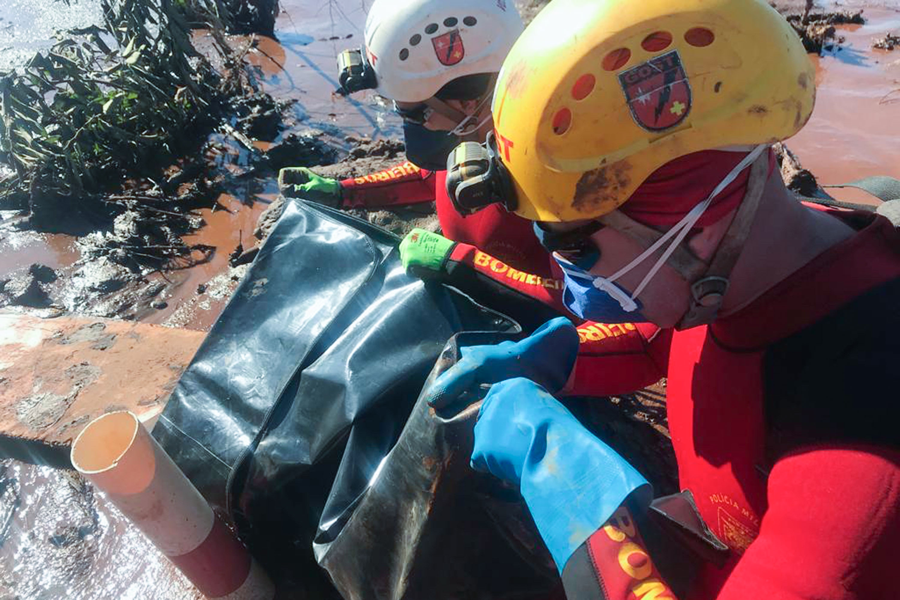 Bombeiros de Operações Terrestres do Grupo de Operações de Socorro Tático (GOST) do Corpo de Bombeiros do Paraná, participam das buscas de vítimas do rompimento da barragem do Córrego do Feijão, em Brumadinho.   -  Curitiba, 18/02/2019  -  Foto: Divulgação Corpo de Bombeiros do Paraná