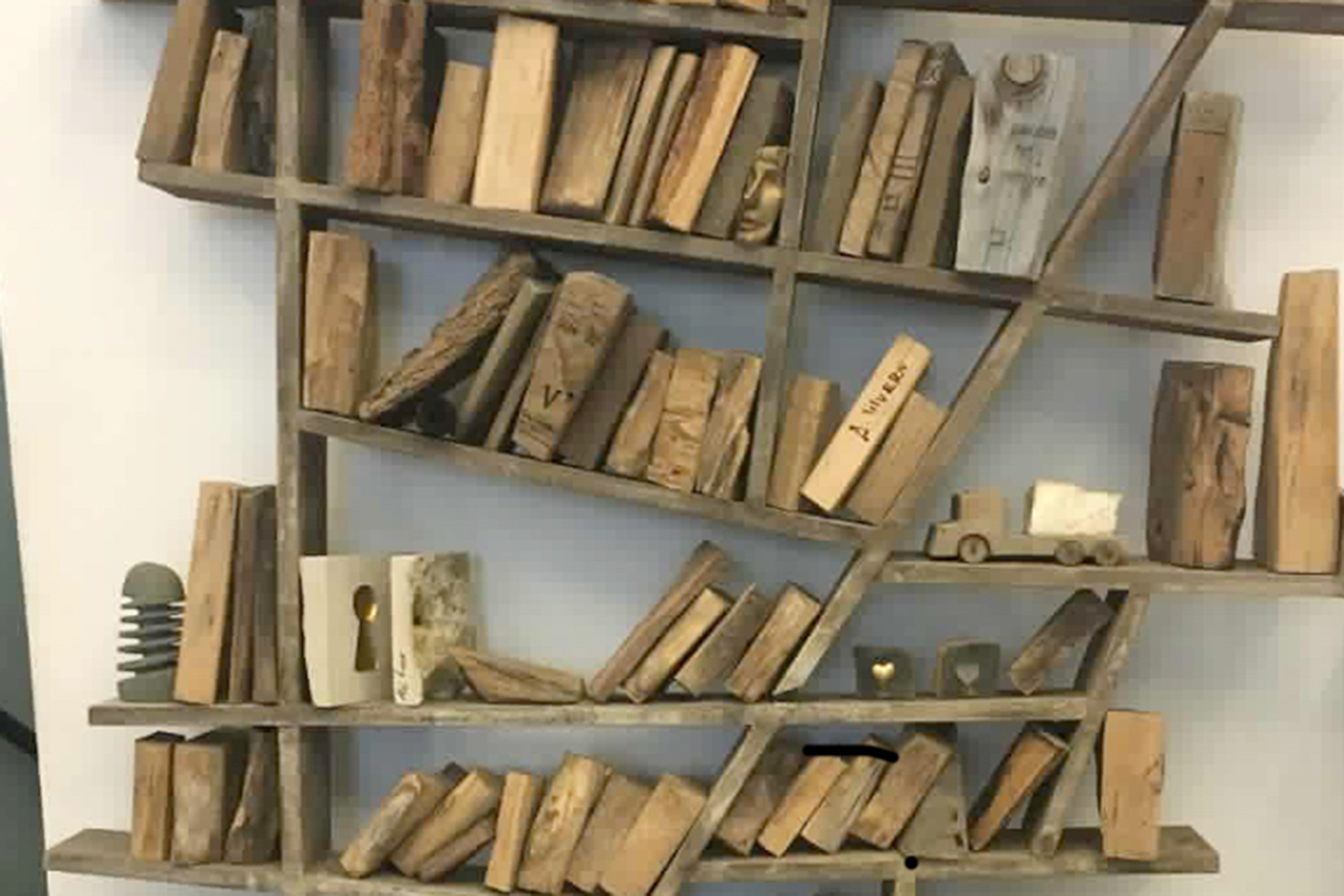 A Biblioteca Pública do Paraná (BPP) exibe até o dia 10 de março a mostra ?Um breve comentário sobre a eternidade?, de Alfi Vivern. As obras da exposição, que faz parte da programação da Bienal de Curitiba 2018, estão no hall térreo da BPP. - Curitiba, 20/02/2019 - Foto: Divulgação BPP