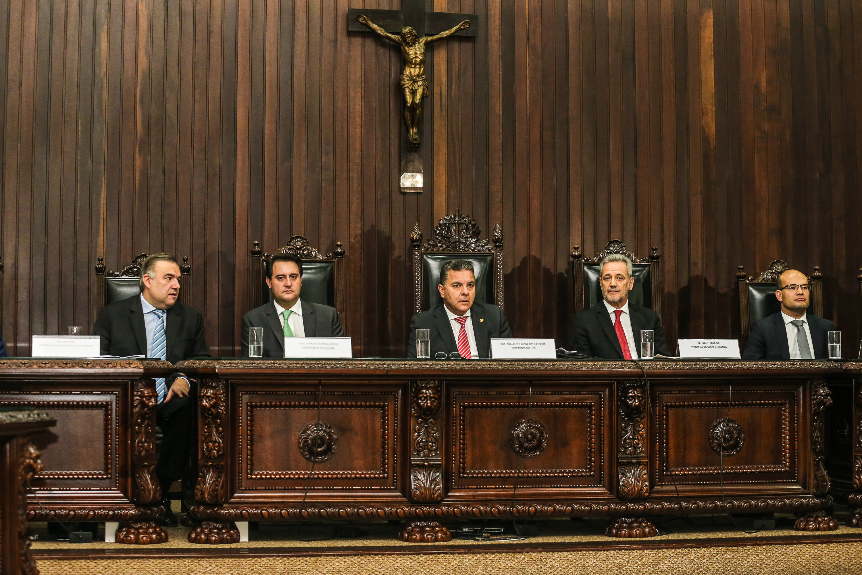 O governador Carlos Massa Ratinho Junior participa da solenidade que formaliza a Força-Tarefa Infância Segura de Prevenção e Combate a Crimes Contra a Criança, nesta quinta-feira (21) no Palácio da Justiça. Curitiba, 21/02/2019 - Foto: Geraldo Bubniak/ANPr