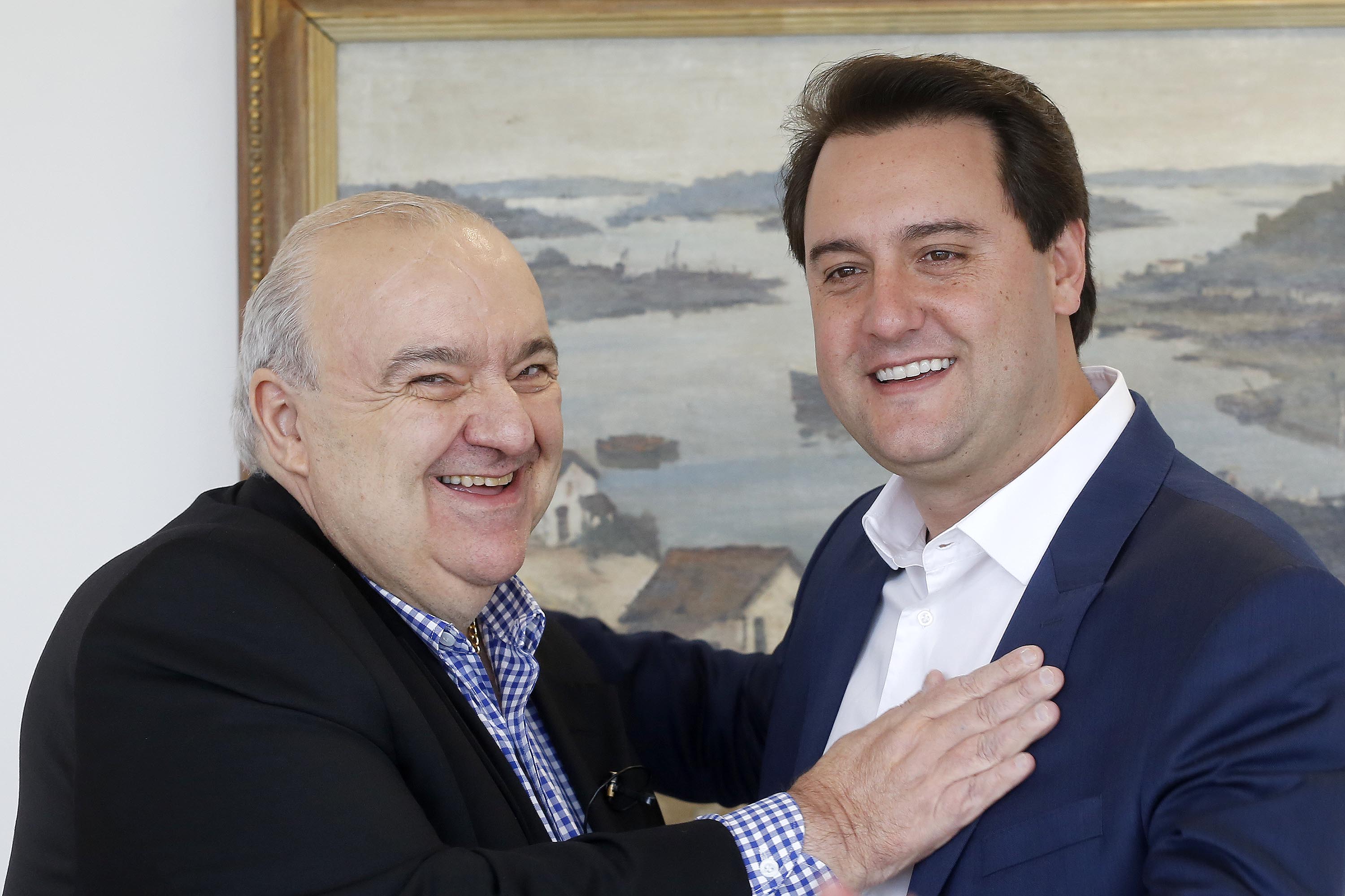 RATINHO JR CONCEDE SUBSIDIO AO TRANSPORTE PÚBLICO DE CURITIBA. O governador Carlos Massa Ratinho Junior anunciou o subsidio para o transporte público. presente: prefeio de Curitiba, Rafael Greca de Macedo.Curitiba, 22-02-19.Foto: Arnaldo Alves / ANPr.