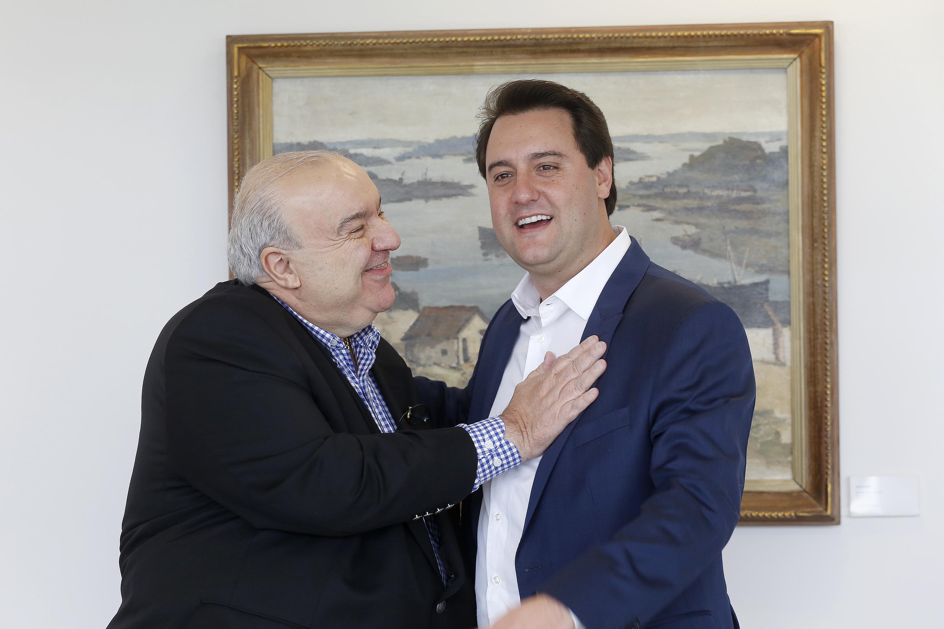 RATINHO JR CONCEDE SUBSIDIO AO TRANSPORTE PÚBLICO DE CURITIBA. O governador Carlos Massa Ratinho Junior anunciou o subsidio para o transporte público. presente: prefeio de Curitiba, Rafael Greca de Macedo.Curitiba, 22-02-19.Foto: Arnaldo Alves / ANPr.