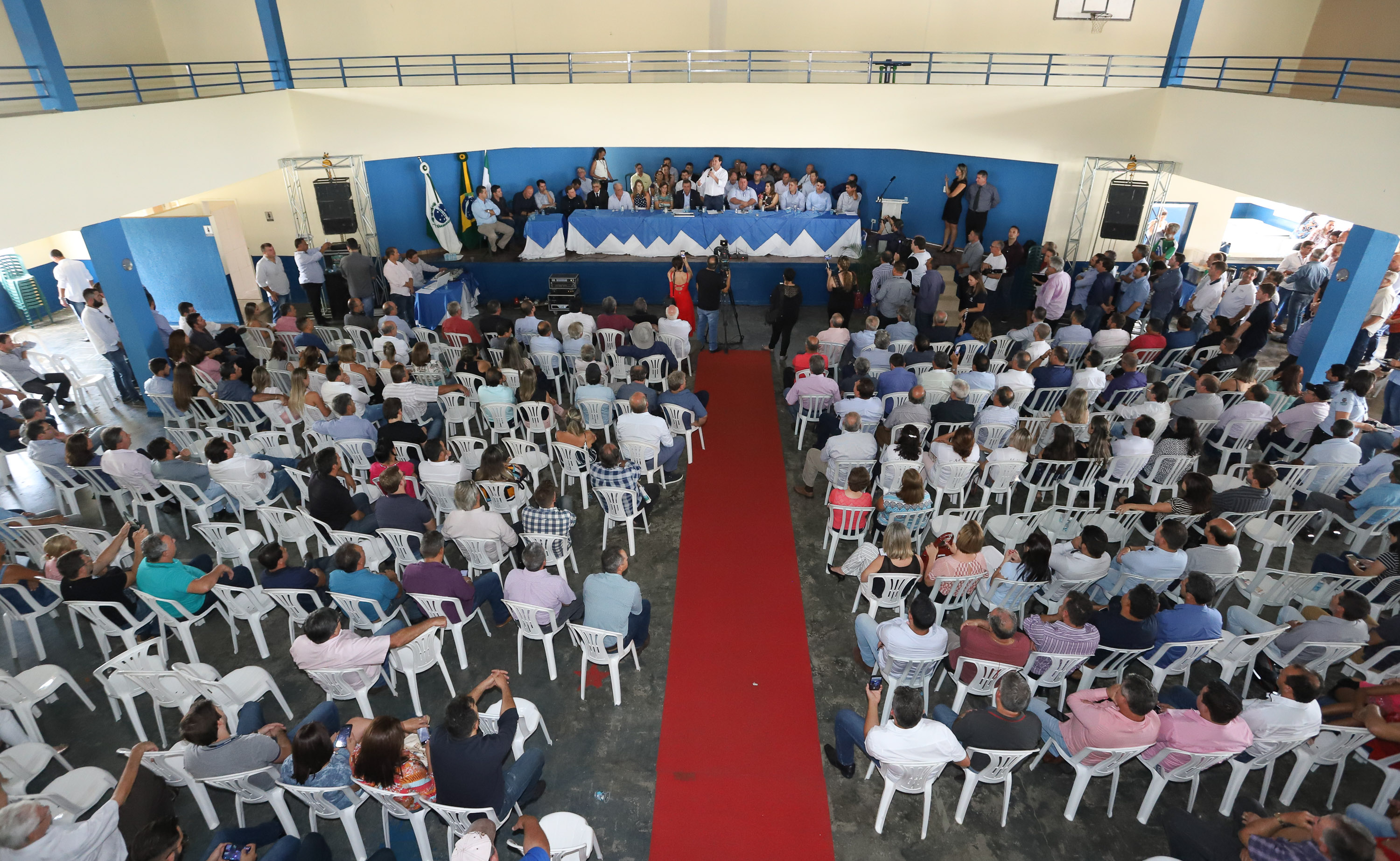 Governador Carlos Massa Ratinho Júnior participa da posse da diretoria da Associação dos Municípios do Norte Pioneiro (Amunorp), em Pinhalão, no Clube Aerp. - Pinhalão 22/02/2019 - Foto: Rodrigo Félix Leal/ANPr