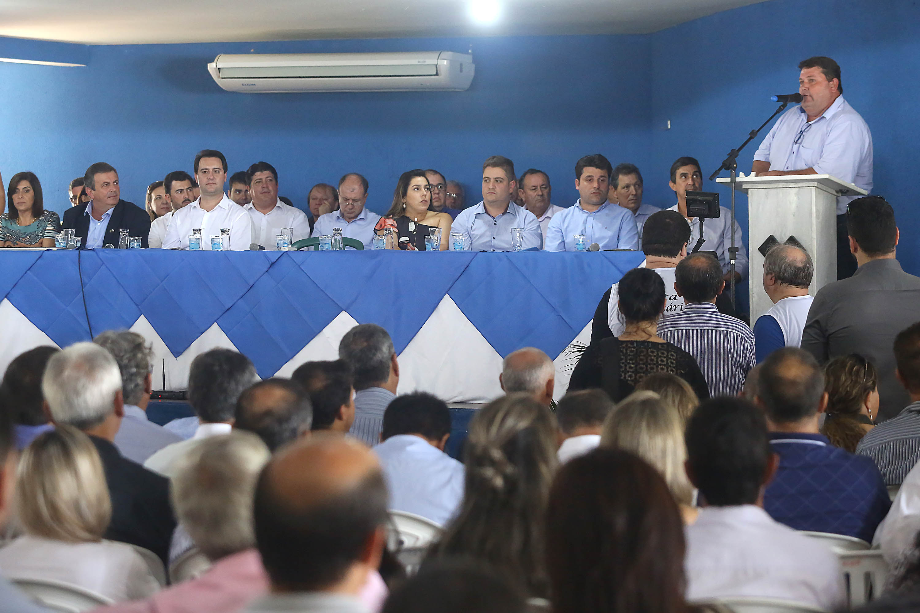 Governador Carlos Massa Ratinho Júnior participa da posse da nova diretoria da Associação dos Municípios do Norte Pioneiro (Amunorpi). O prefeito de Pinhalão, Sérgio Rodrigues é o presidente da Associação. - Pinhalão, 22/01/2019 - Foto: Jaelson Lucas/ANPr