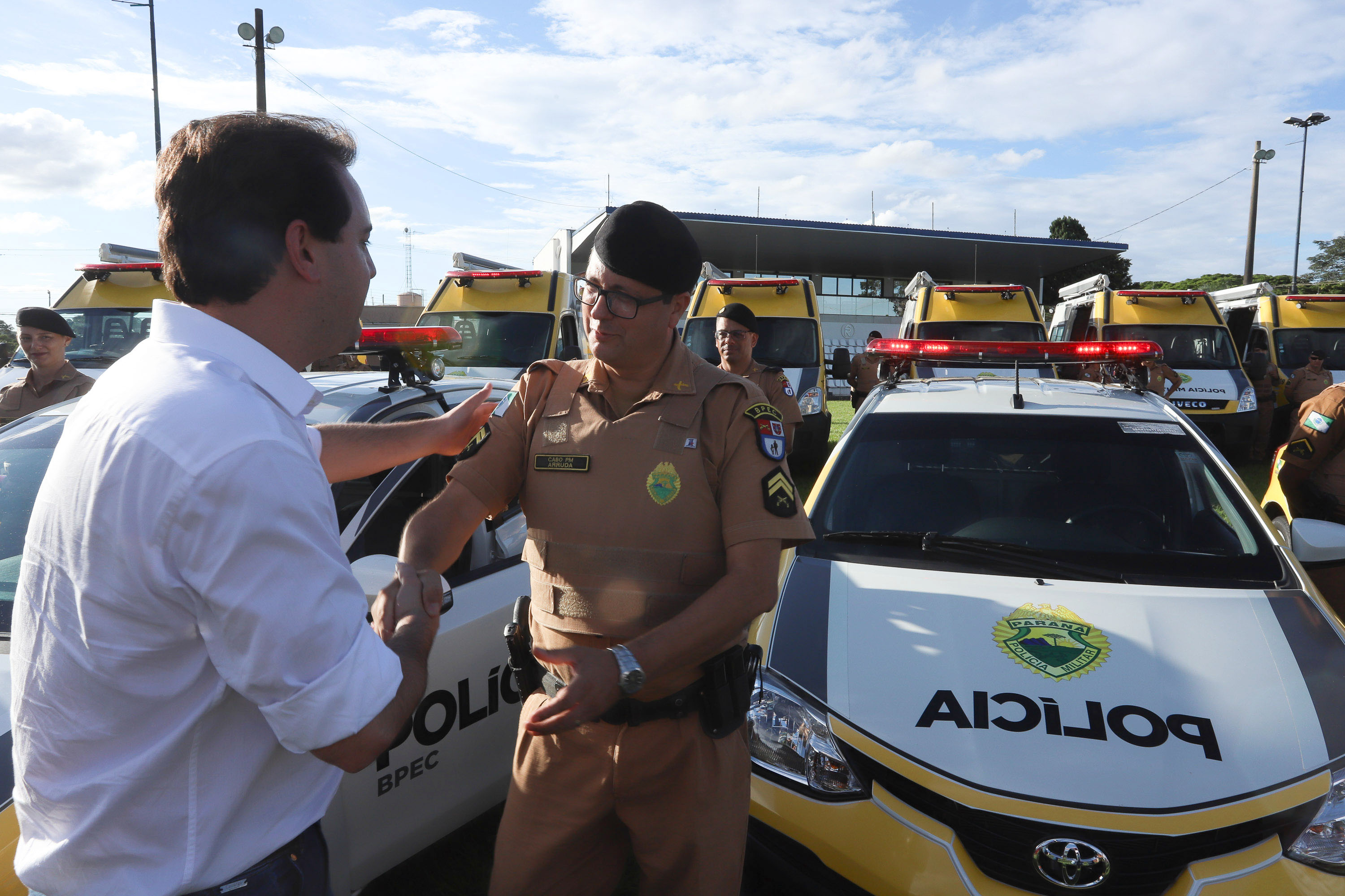 O governador Carlos Massa Ratinho Jr entregou nesta sexta(22) novas viaturas, aparelhos etolométricos e coletes balísticos às unidades da Polícia Militar que pertencem ao 2 Comando Regional - Londrina e região. Londrina,22/02/2019 - Foto: Rodrigo Félix Leal/ANPr