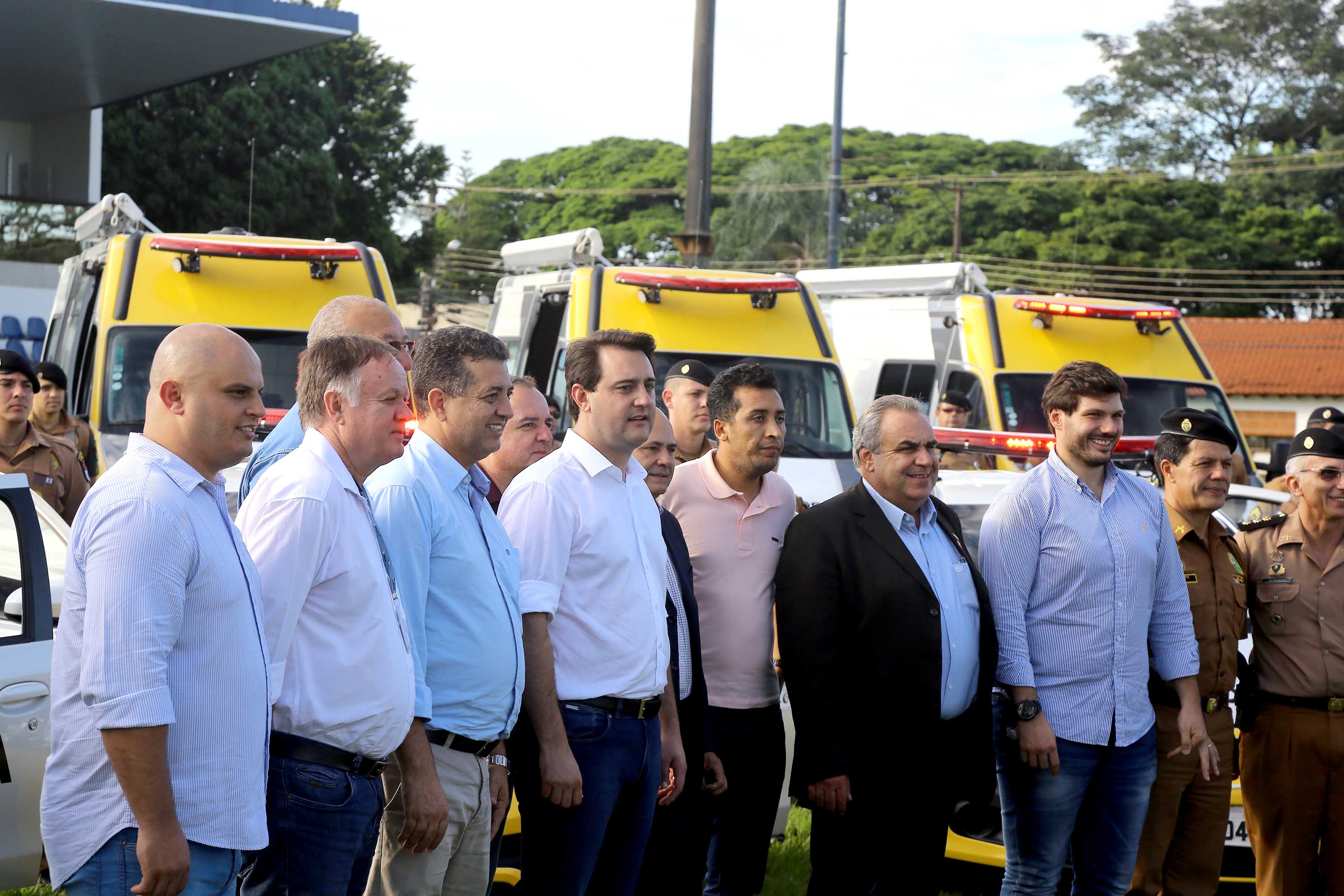 O governador Carlos Massa Ratinho Jr entregou nesta sexta(22) novas viaturas, aparelhos etolométricos e coletes balísticos às unidades da Polícia Militar que pertencem ao 2 Comando Regional - Londrina e região. Londrina,22/02/2019 Foto:Jaelson Lucas / ANPr