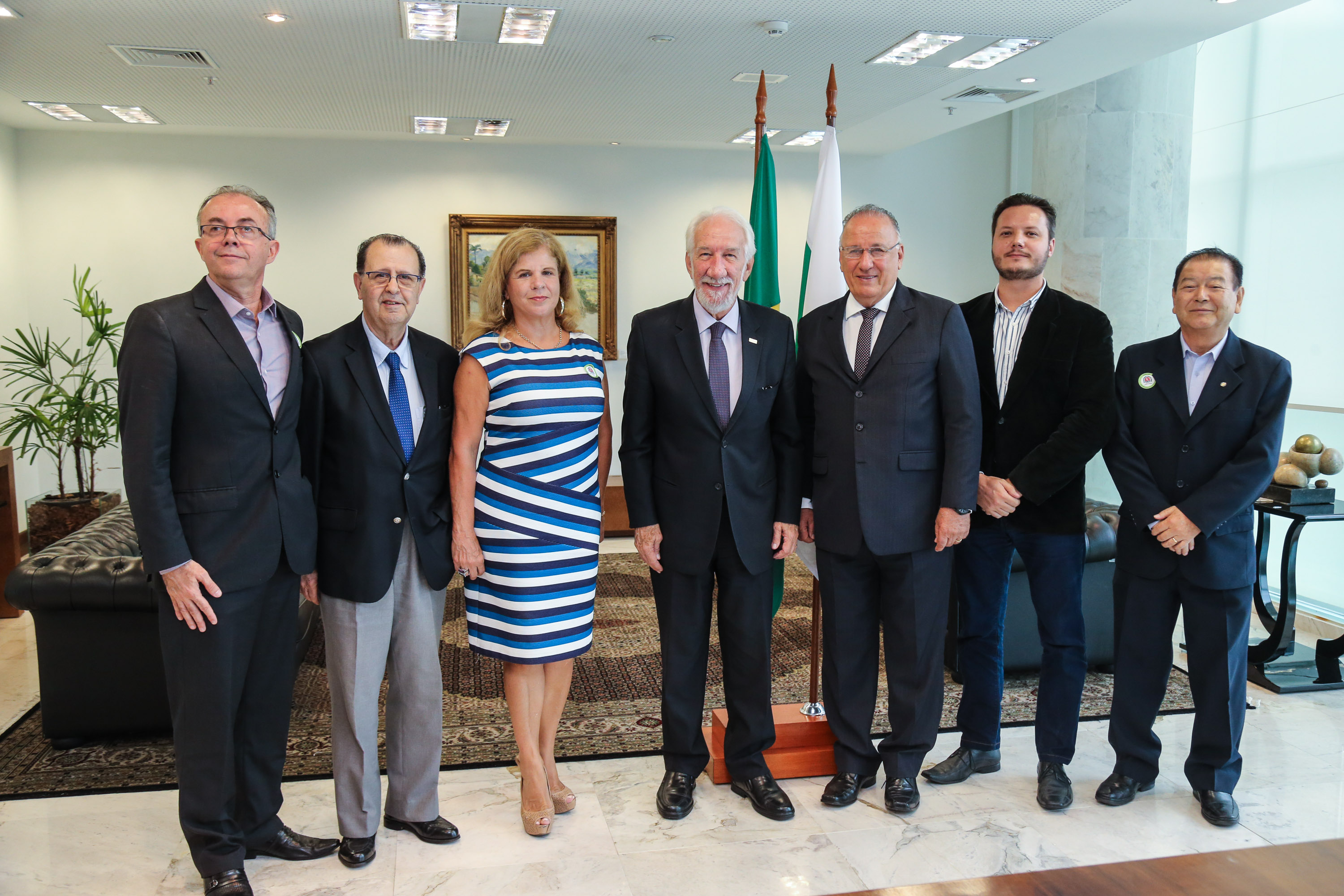 O governador em exercício Darci Piana recebe o presidente da Paraná Turismo, João Jacob Mehl e representantes do G5 nesta quinta-feira (7) no Palácio Iguaçu. Curitiba, 07/03/2019 - Foto: Geraldo Bubniak/ANPr