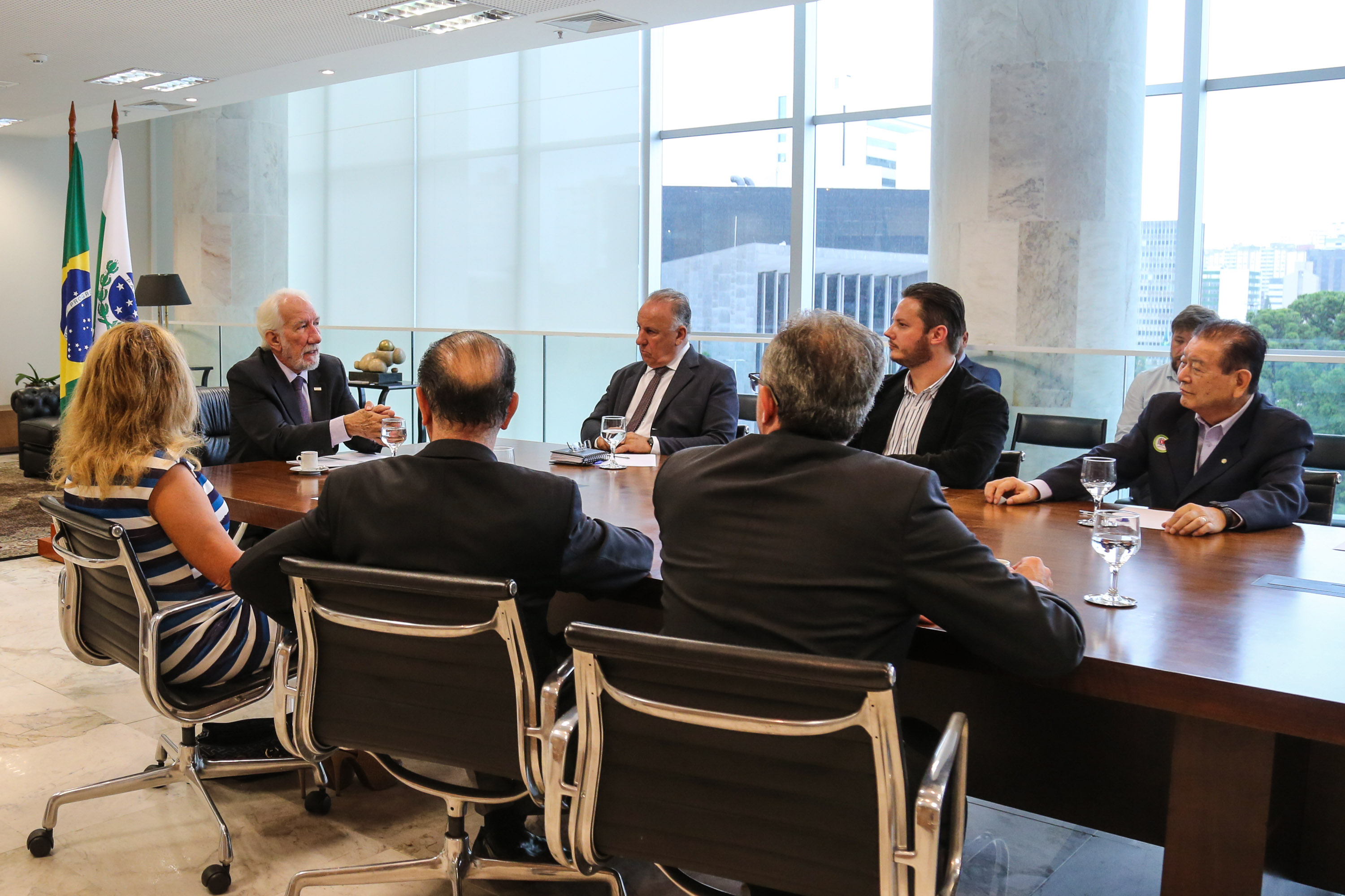 O governador em exercício Darci Piana recebe o presidente da Paraná Turismo, João Jacob Mehl e representantes do G5 nesta quinta-feira (7) no Palácio Iguaçu. Curitiba, 07/03/2019 - Foto: Geraldo Bubniak/ANPr