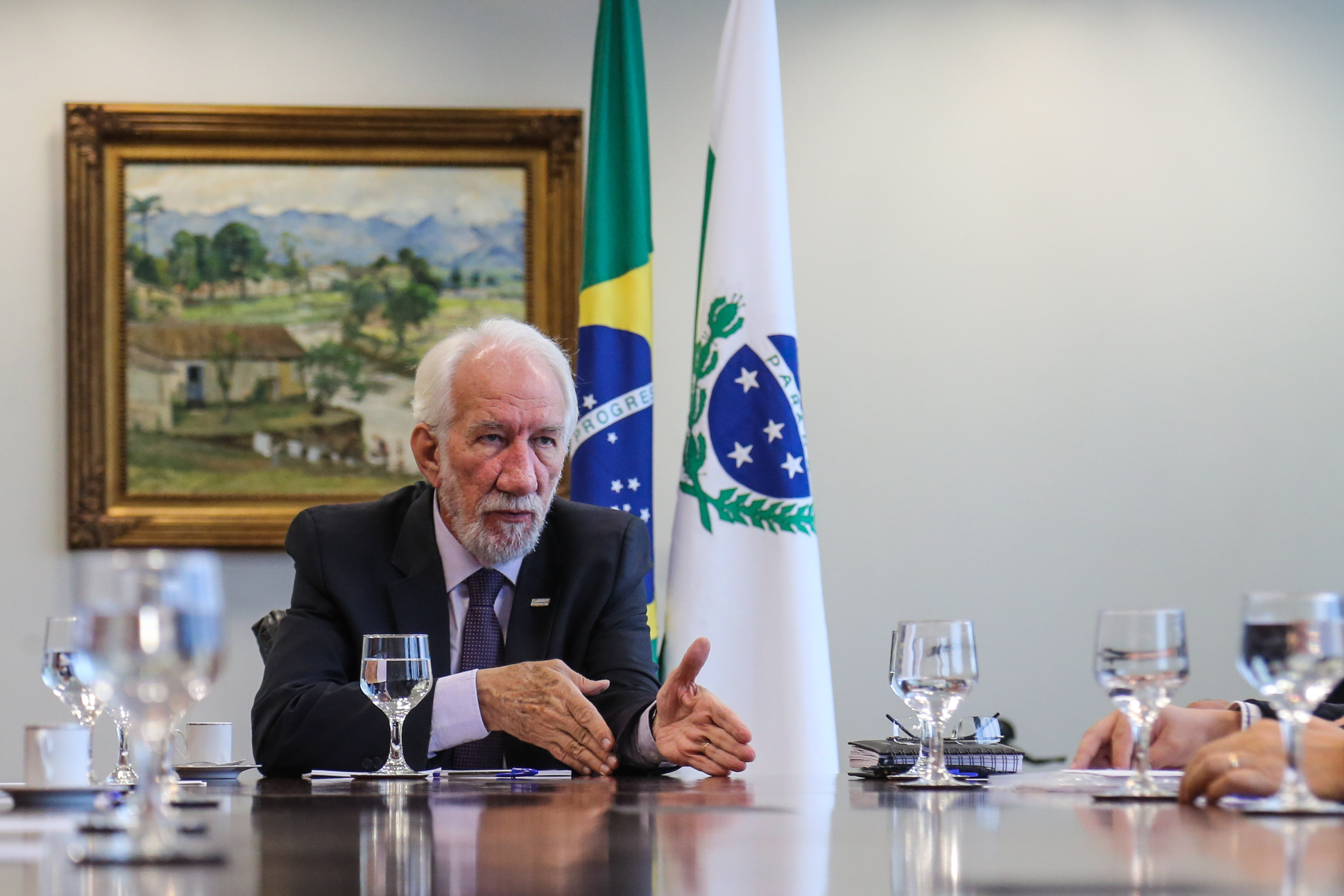 O governador em exercício Darci Piana recebe o presidente da Paraná Turismo, João Jacob Mehl e representantes do G5 nesta quinta-feira (7) no Palácio Iguaçu. Curitiba, 07/03/2019 - Foto: Geraldo Bubniak/ANPr