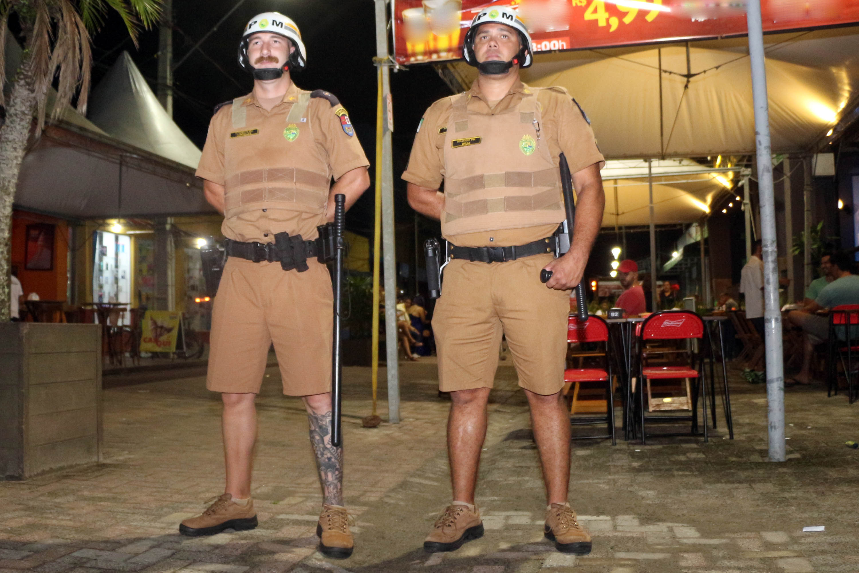02-03-2019 Operação Verão 2018/2019 - Operação Carnaval 2019 - Pontal do Paraná - Praia de Leste O Carnaval 2019 no Litoral do estado foi repleto de opções de lazer e de serviços gratuitos para os veranistas durante o feriado prolongado. Na área de segurança pública, houve redução dos casos de furtos (10%) e mais encaminhamentos (37,50%) por conta do aumento de abordagens (63,67%). - Litoral do Paraná, 05/03/2019 - Foto: Soldado Emanuel Cunha