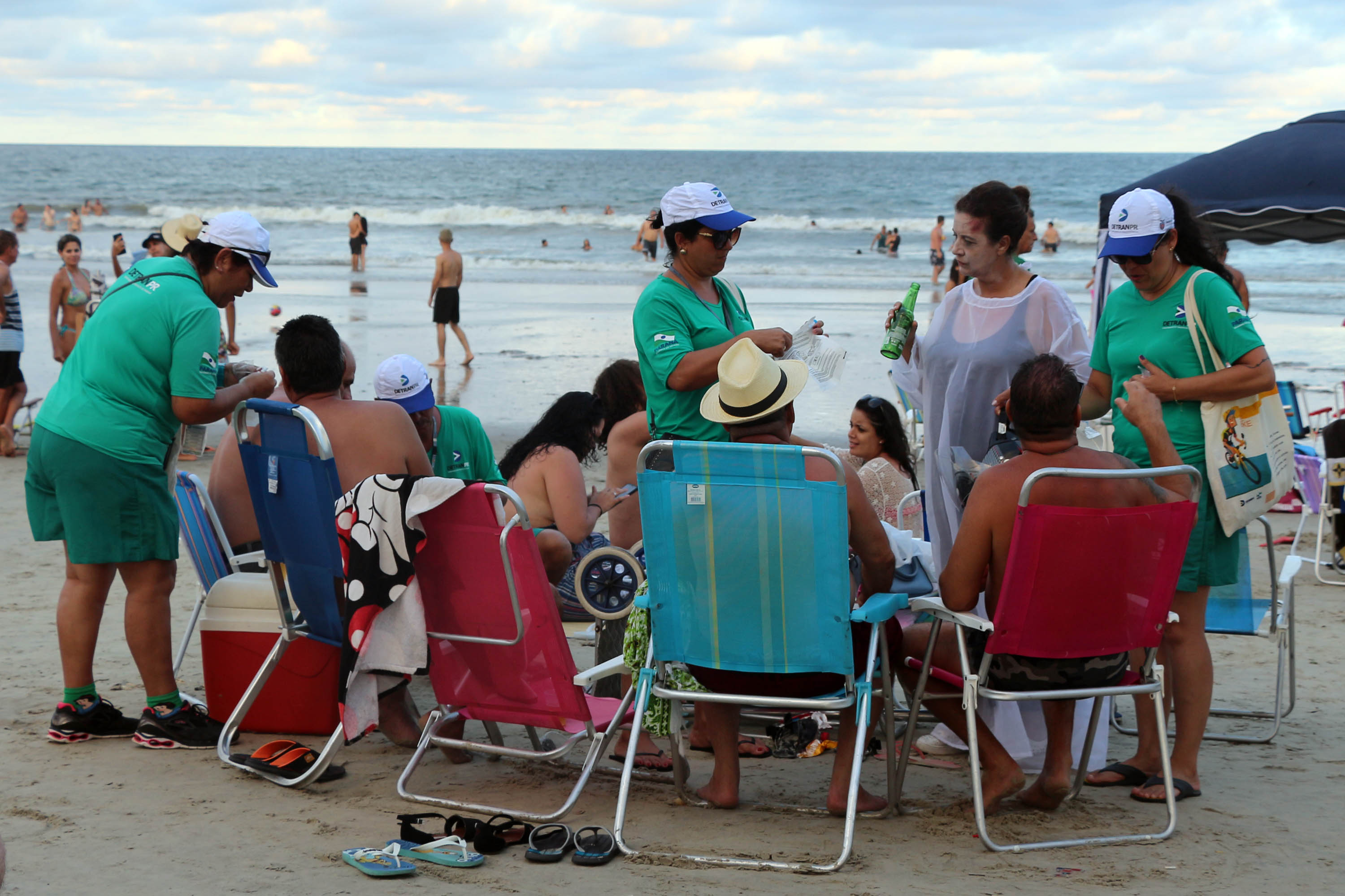 03-03-2019 Operação Verão 2018/2019 - Detran - Praia Central - Guaratuba O Carnaval 2019 no Litoral do estado foi repleto de opções de lazer e de serviços gratuitos para os veranistas durante o feriado prolongado. Na área de segurança pública, houve redução dos casos de furtos (10%) e mais encaminhamentos (37,50%) por conta do aumento de abordagens (63,67%). - Litoral do Paraná, 05/03/2019 - Foto: Soldado Emanuel Cunha