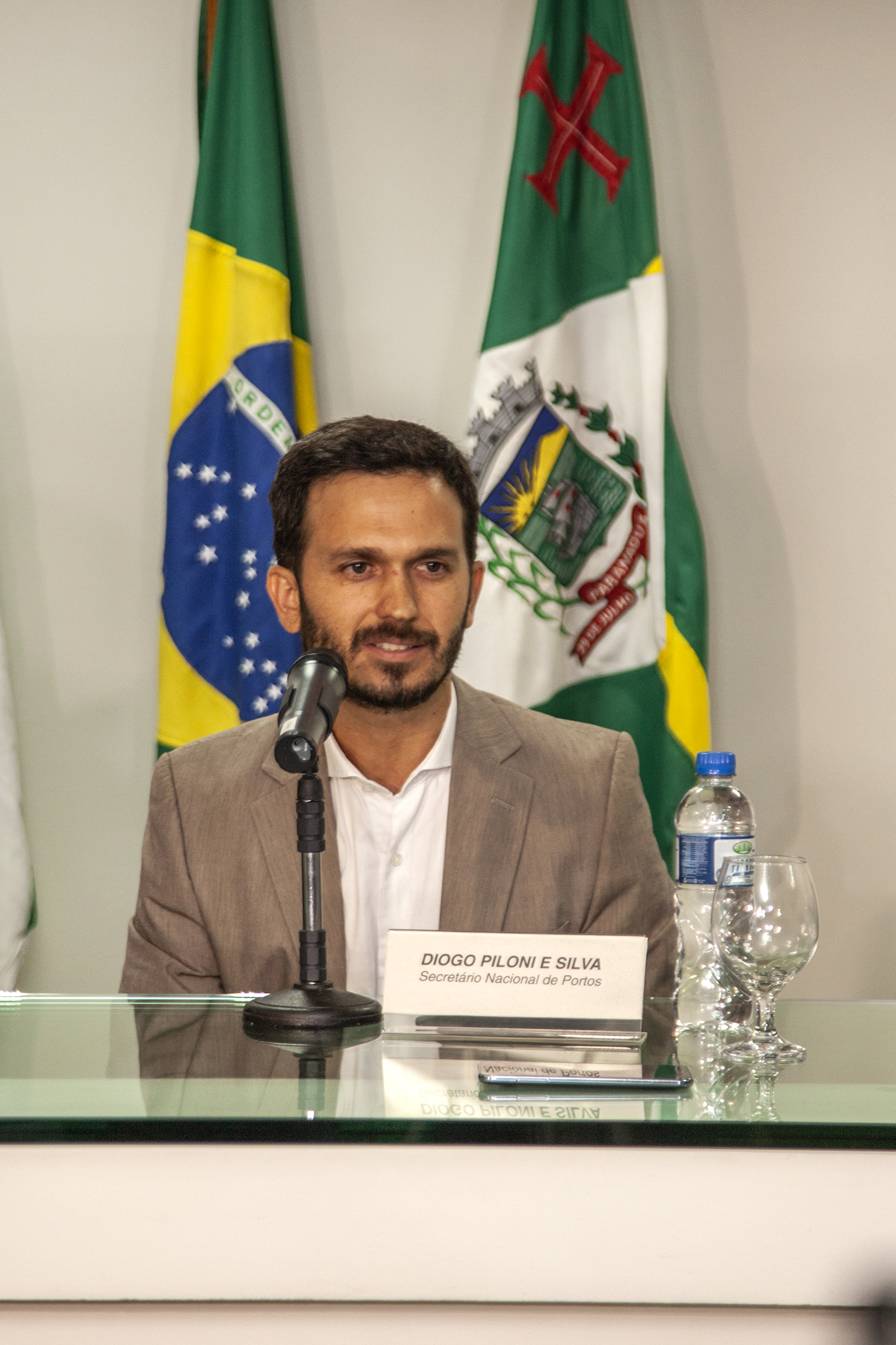 Paranaguá é o primeiro porto brasileiro visitado pela nova equipe da Secretaria Nacional de Portos (SNP), órgão vinculado ao Ministério da Infraestrutura, responsável pela gestão dos complexos marítimos do país. O secretário Diogo Piloni esteve no Paraná nesta quinta-feira (7) para conhecer a estrutura física e o planejamento de obras e ações para os próximos anos. Foto: Claudio Neves/APPA