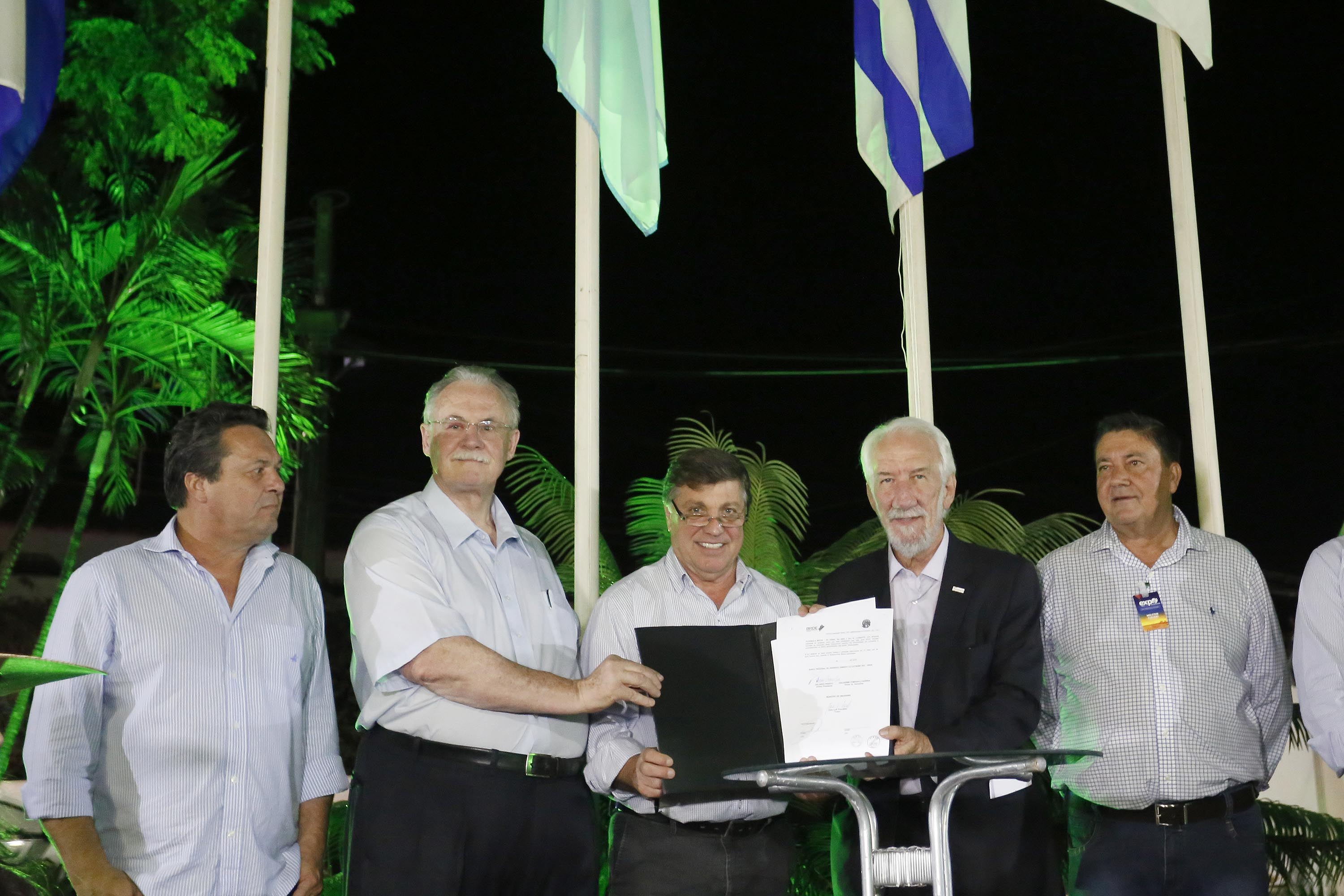 O governador em exercício Darci Piana, participa da abertura 45ª Expo Umuarama e 18ª Feira Internacional. Participaram: prefeito de Umuarama, Celso Pozzobom; os secretários: do Meio Ambiente e Recursos Hídricos, Márcio Nunes; da Agricultura, Norberto Ortigara; presidente da Sociedade Rural de Umuarama, Milton Gaiari; entre outros.Umuarama, 07-03-19.Foto: Arnaldo Alves / ANPr.