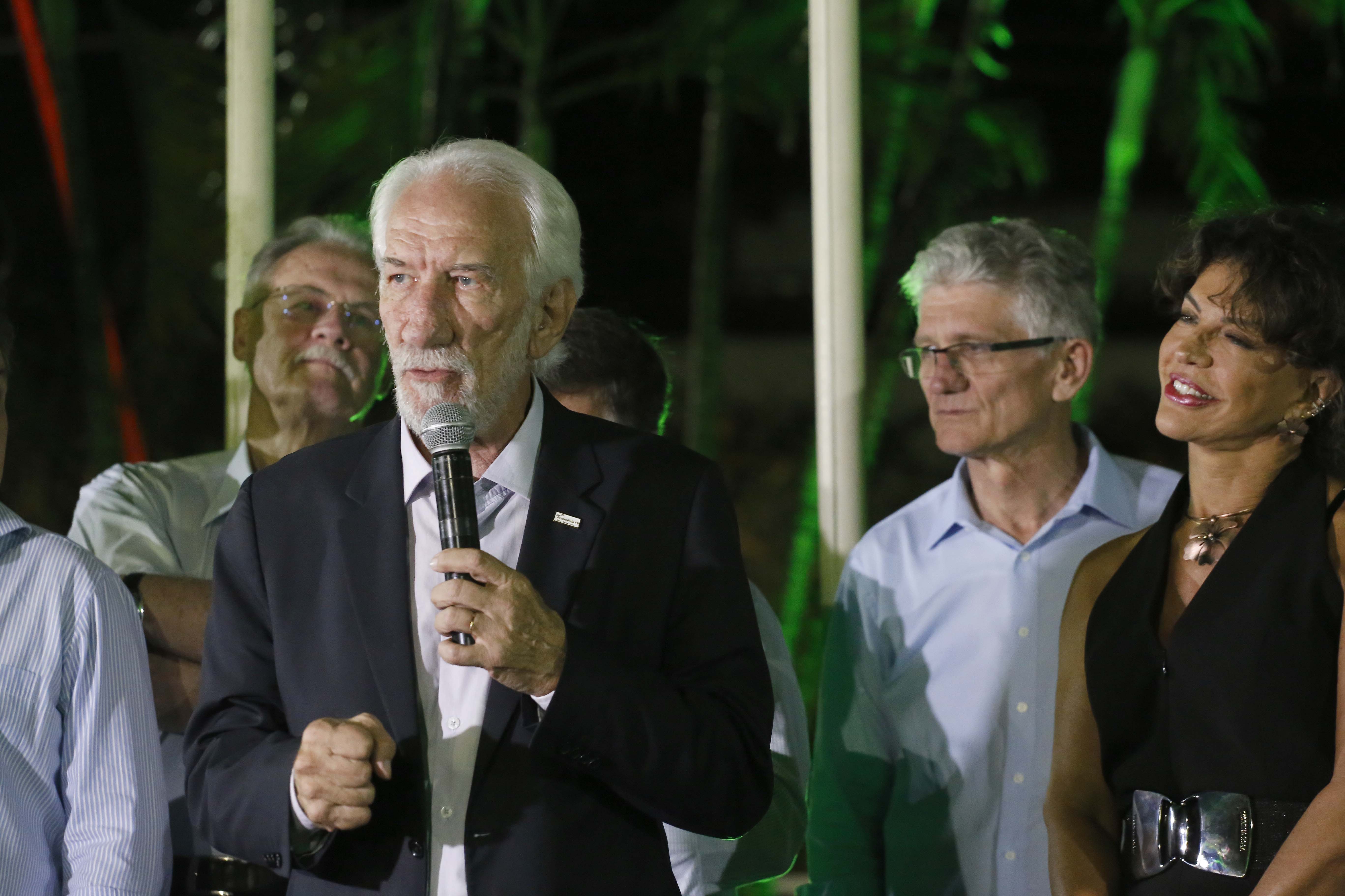 O governador em exercício Darci Piana, participa da abertura 45ª Expo Umuarama e 18ª Feira Internacional. Participaram: prefeito de Umuarama, Celso Pozzobom; os secretários: do Meio Ambiente e Recursos Hídricos, Márcio Nunes; da Agricultura, Norberto Ortigara; presidente da Sociedade Rural de Umuarama, Milton Gaiari; entre outros.Umuarama, 07-03-19.Foto: Arnaldo Alves / ANPr.
