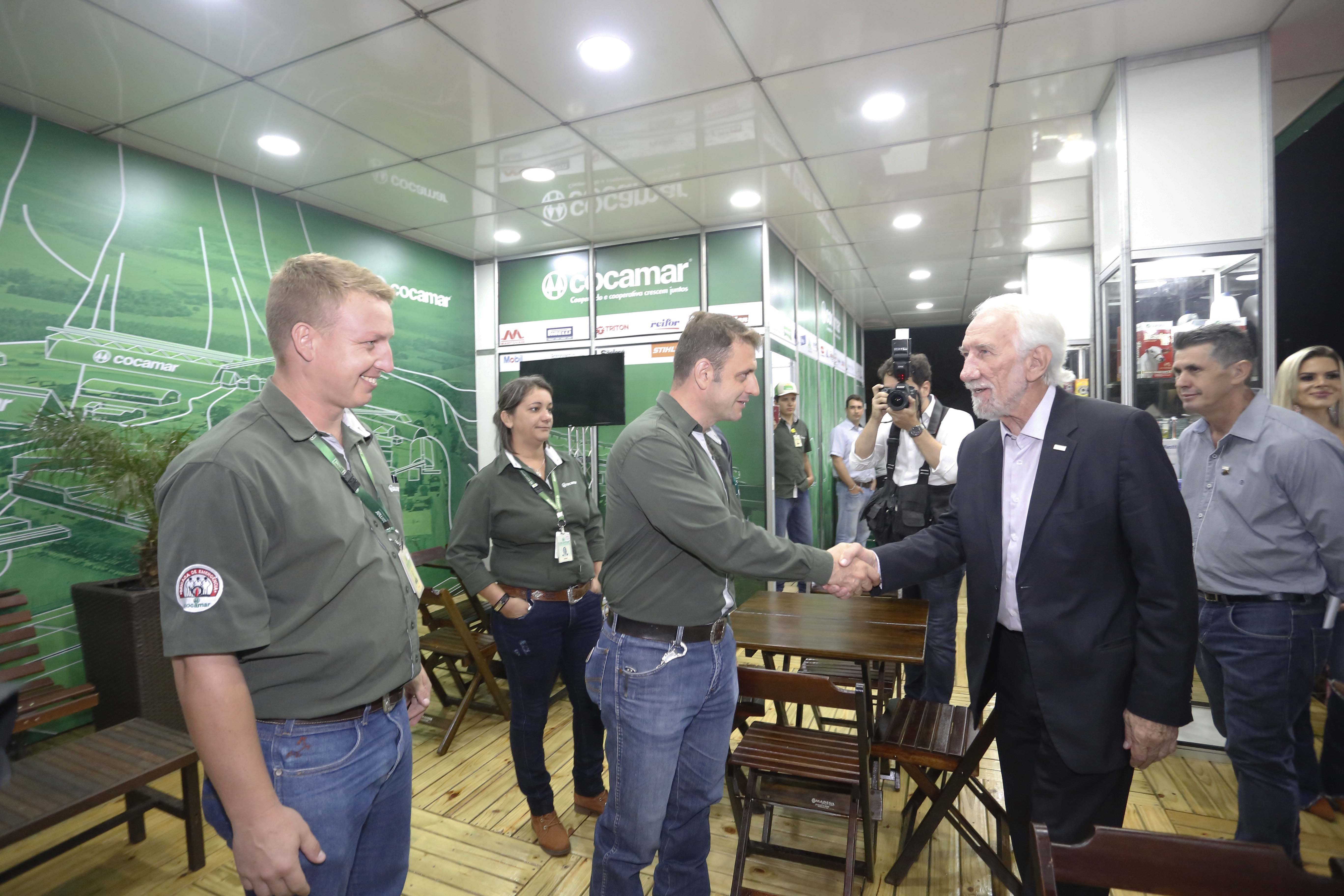 O governador em exercício Darci Piana, participa da abertura 45ª Expo Umuarama e 18ª Feira Internacional. Participaram: prefeito de Umuarama, Celso Pozzobom; os secretários: do Meio Ambiente e Recursos Hídricos, Márcio Nunes; da Agricultura, Norberto Ortigara; presidente da Sociedade Rural de Umuarama, Milton Gaiari; entre outros.Umuarama, 07-03-19.Foto: Arnaldo Alves / ANPr.