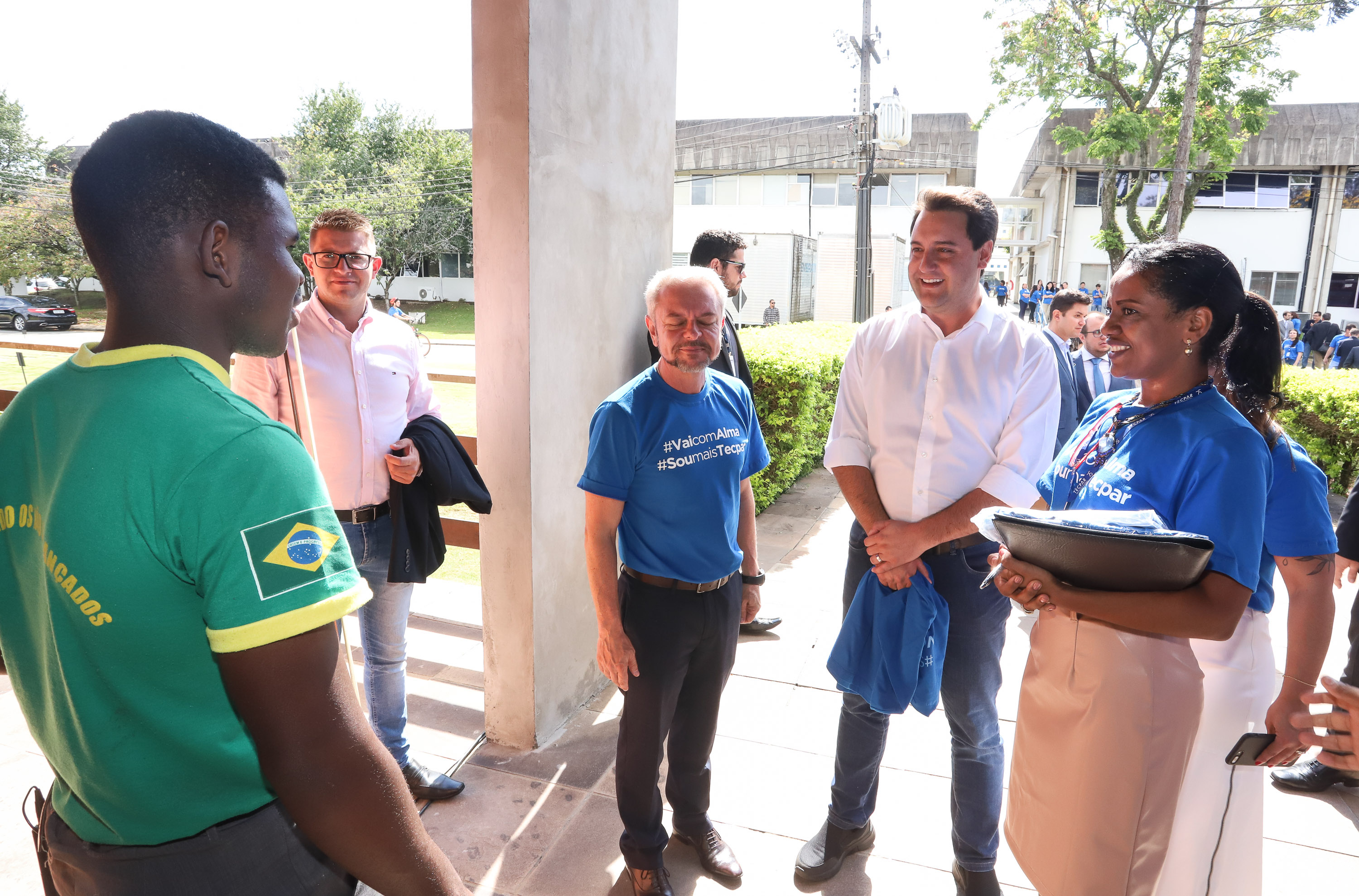 O governador Carlos Massa Ratinho Junior empossa a nova diretoria do Instituto de Tecnologia do Paraná (Tecpar). Tomam posse como diretor-presidente do Tecpar, Fabio Cammarota; diretora comercial, Danielle Portela; o diretor de Desenvolvimento Tecnológico e Inovação, Rafael Rodrigues; e diretor de Administração e Finanças, Arnaldo da Fonseca. Foto: Rodrigo Félix Leal/ANPr