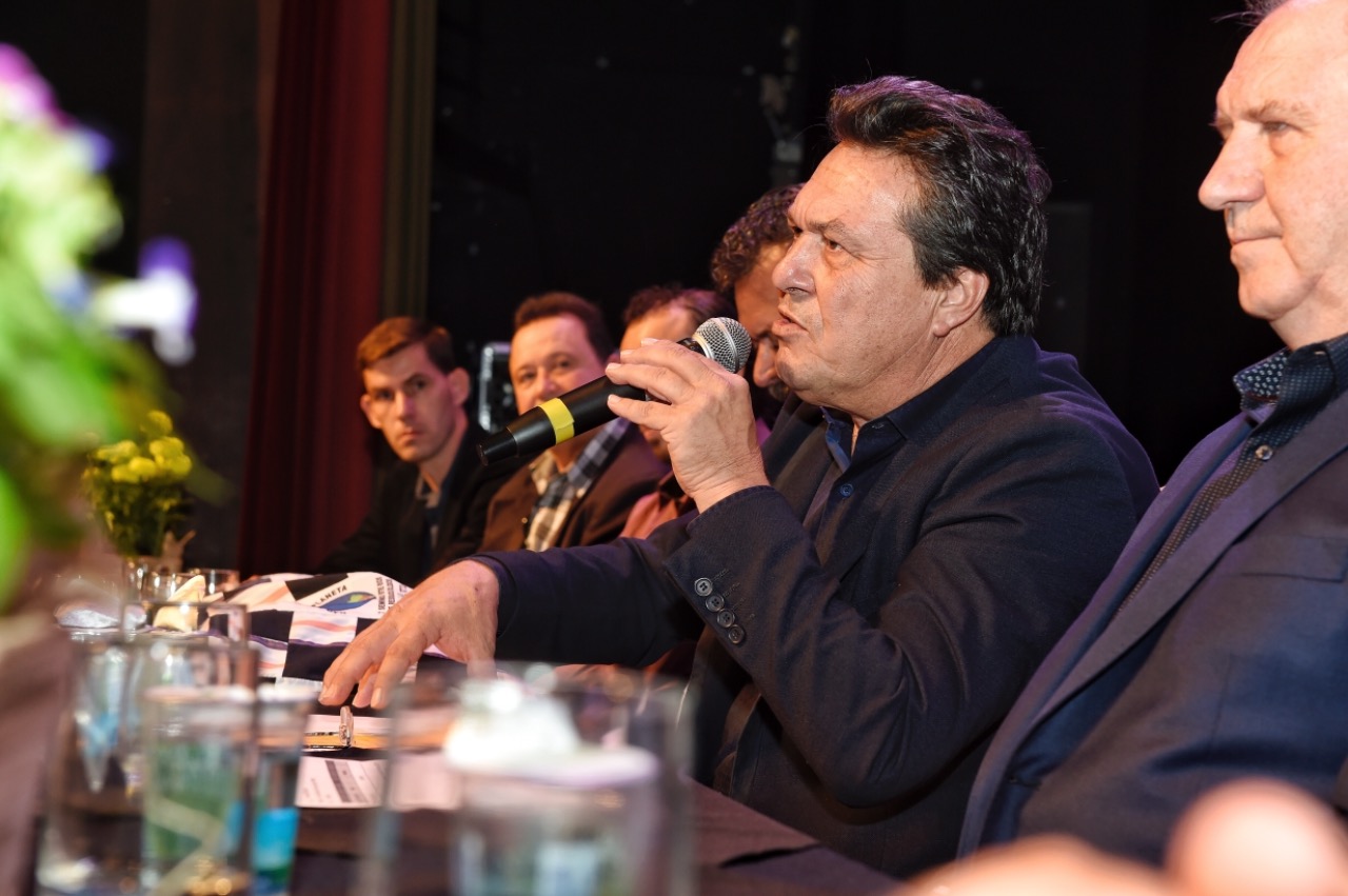 A Secretaria Estadual de Desenvolvimento Sustentável e Turismo realizou nesta quinta-feira (14), a 11ª Reunião Ordinária do R-20, e primeira do ano de 2019, para debater a gestão de Resíduos Sólidos Paraná. O evento foi realizado no Sesc da Esquina, em Curitiba, e reuniu representantes municipais, profissionais da área de resíduos e técnicos municipais que fazem parte do Grupo R-20. - Curitiba, 14/03/2019 - Foto: Denis Ferreira Netto/Desenvolvimento Sustentável