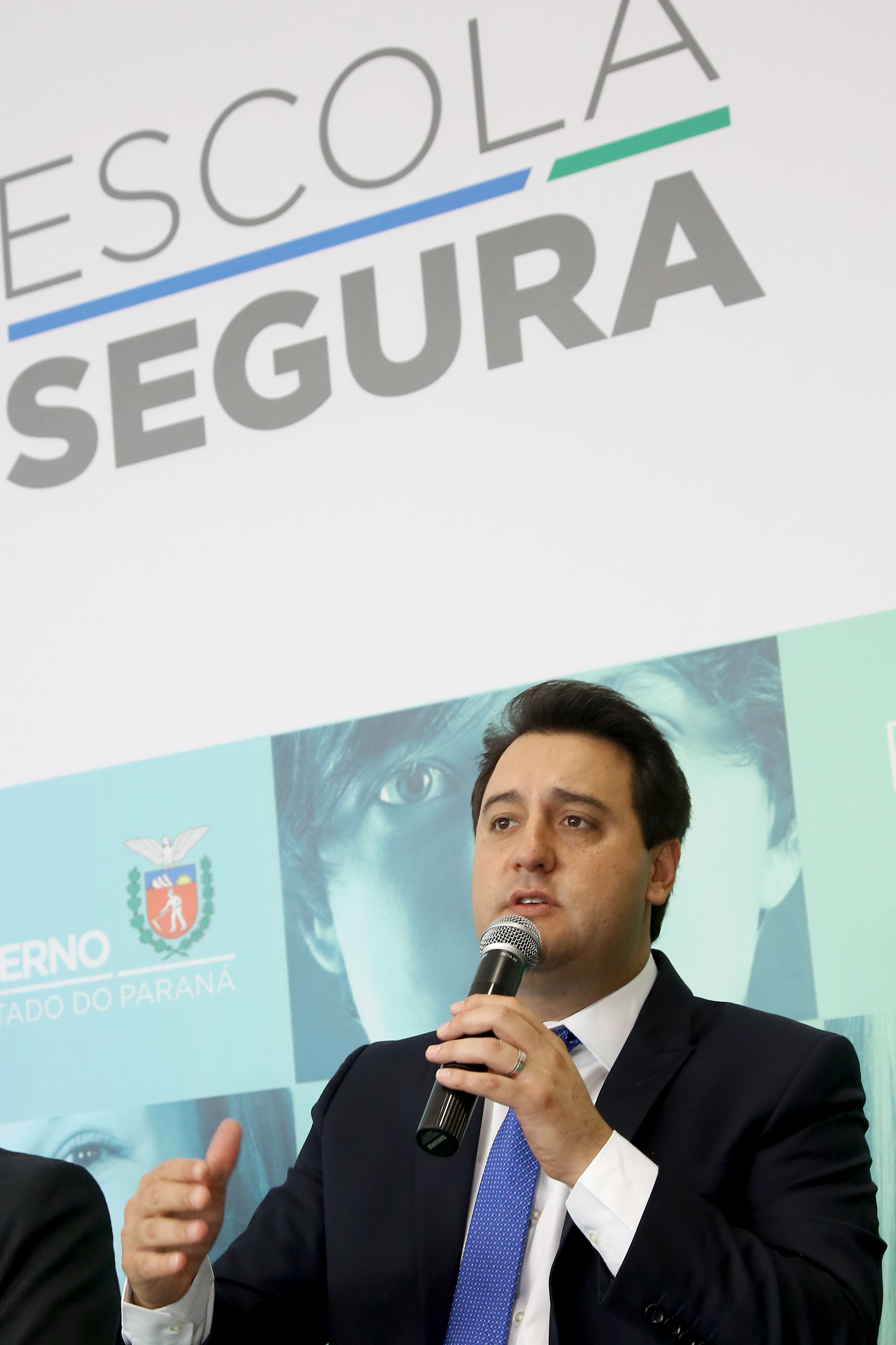 O governador Carlos Massa Ratinho Junior lançou nesta sexta-feira (15) o programa Escola Segura, que prevê uma série de medidas preventivas e protetivas de segurança que serão executadas na rede estadual de ensino. Curitiba,15/03/2019 Foto: Jaelson Lucas / ANPr