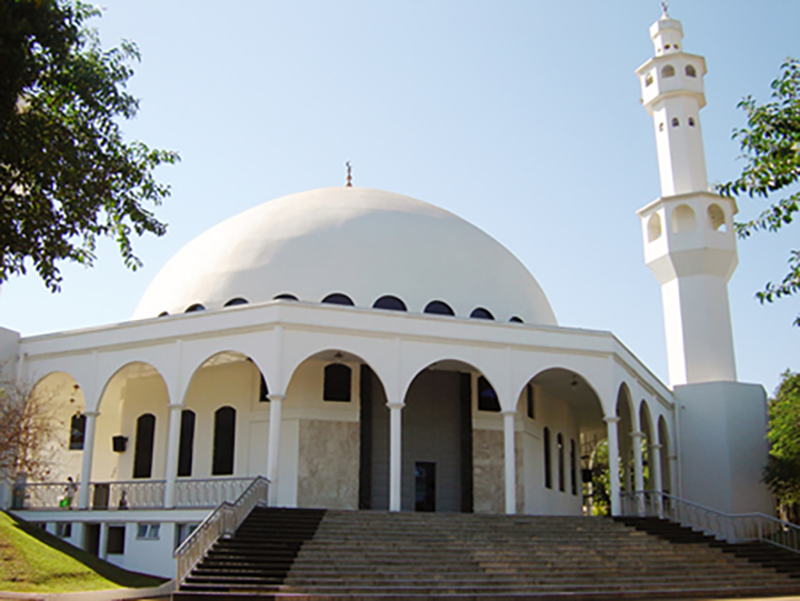 Mesquita Omar Ibn Al-Khatab, em Foz do Iguaçu. Foto: Érica Marrone Furini/Prefeitura de Foz do Iguaçu - http://www.pmfi.pr.gov.br/turismo/?idMenu=1233