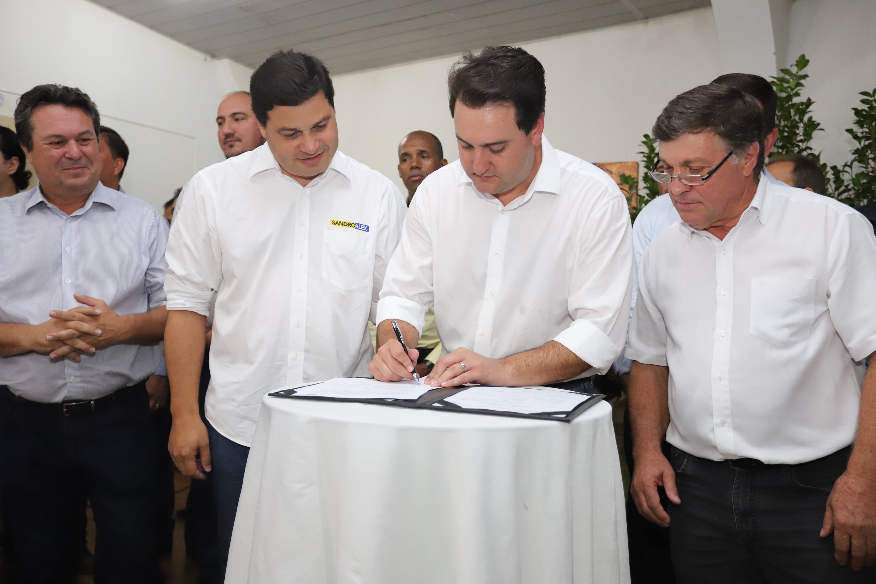 Governador Carlos Massa Ratinho Junior visita a Expo Umuarama e anuncia recursos para investimentos em infraestrutura e melhoria urbana no município. - Umuarama, 15/03/2019 - Foto: José Fernando Ogura/ANPr