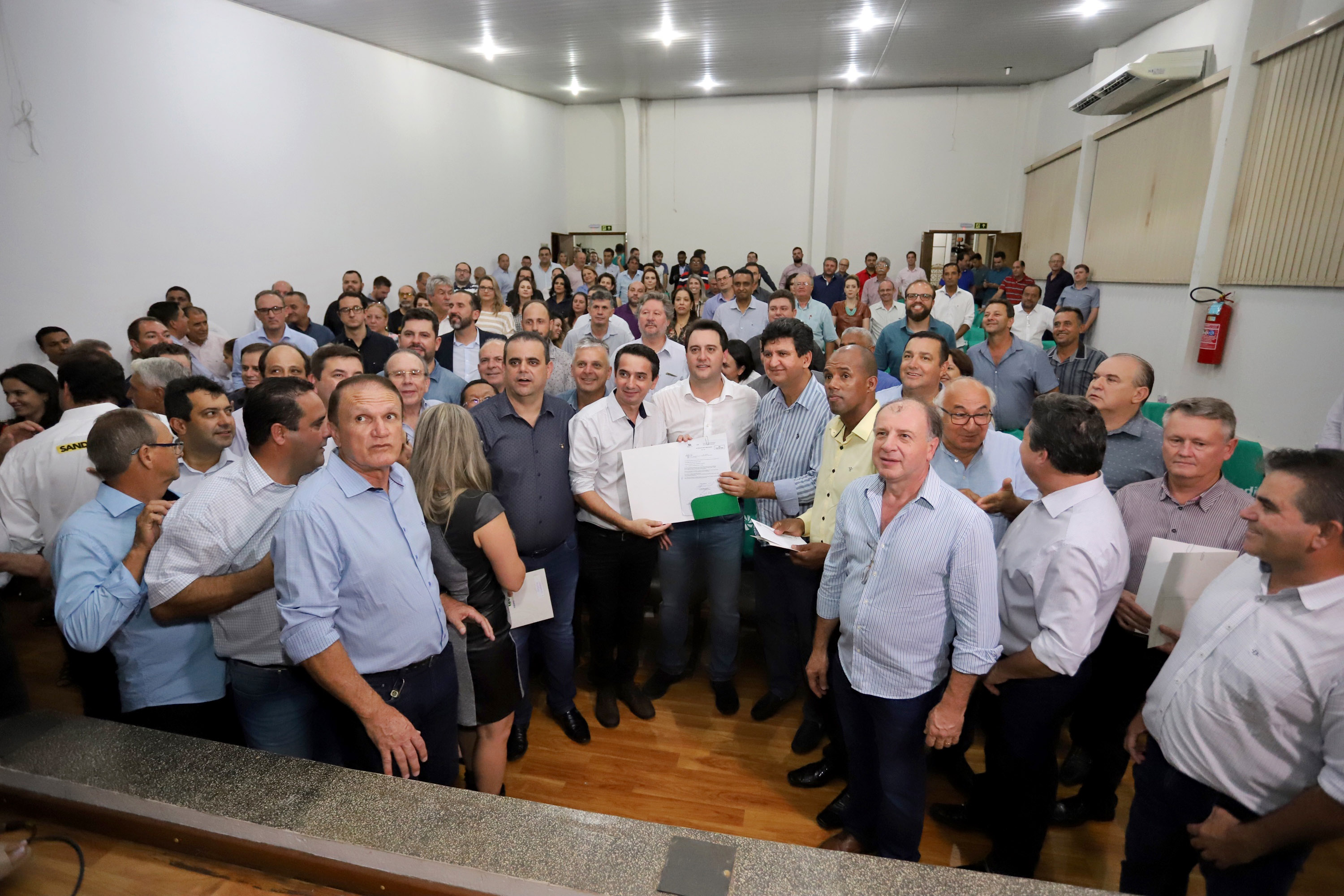 Governador Carlos Massa Ratinho Junior visita a Expo Umuarama e anuncia recursos para investimentos em infraestrutura e melhoria urbana no município. - Umuarama, 15/03/2019 - Foto: José Fernando Ogura/ANPr