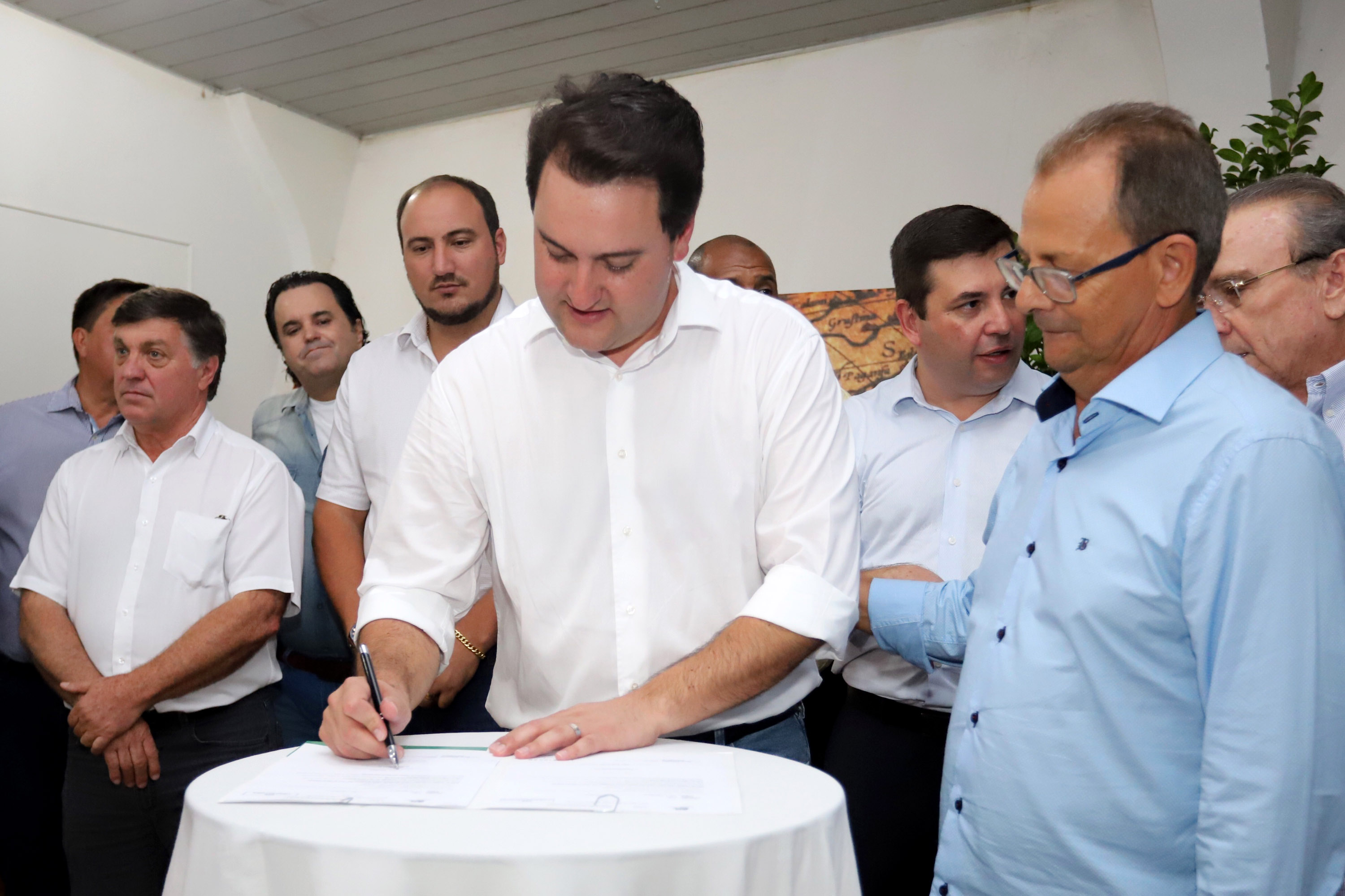 Governador Carlos Massa Ratinho Junior visita a Expo Umuarama e anuncia recursos para investimentos em infraestrutura e melhoria urbana no município. - Umuarama, 15/03/2019 - Foto: José Fernando Ogura/ANPr