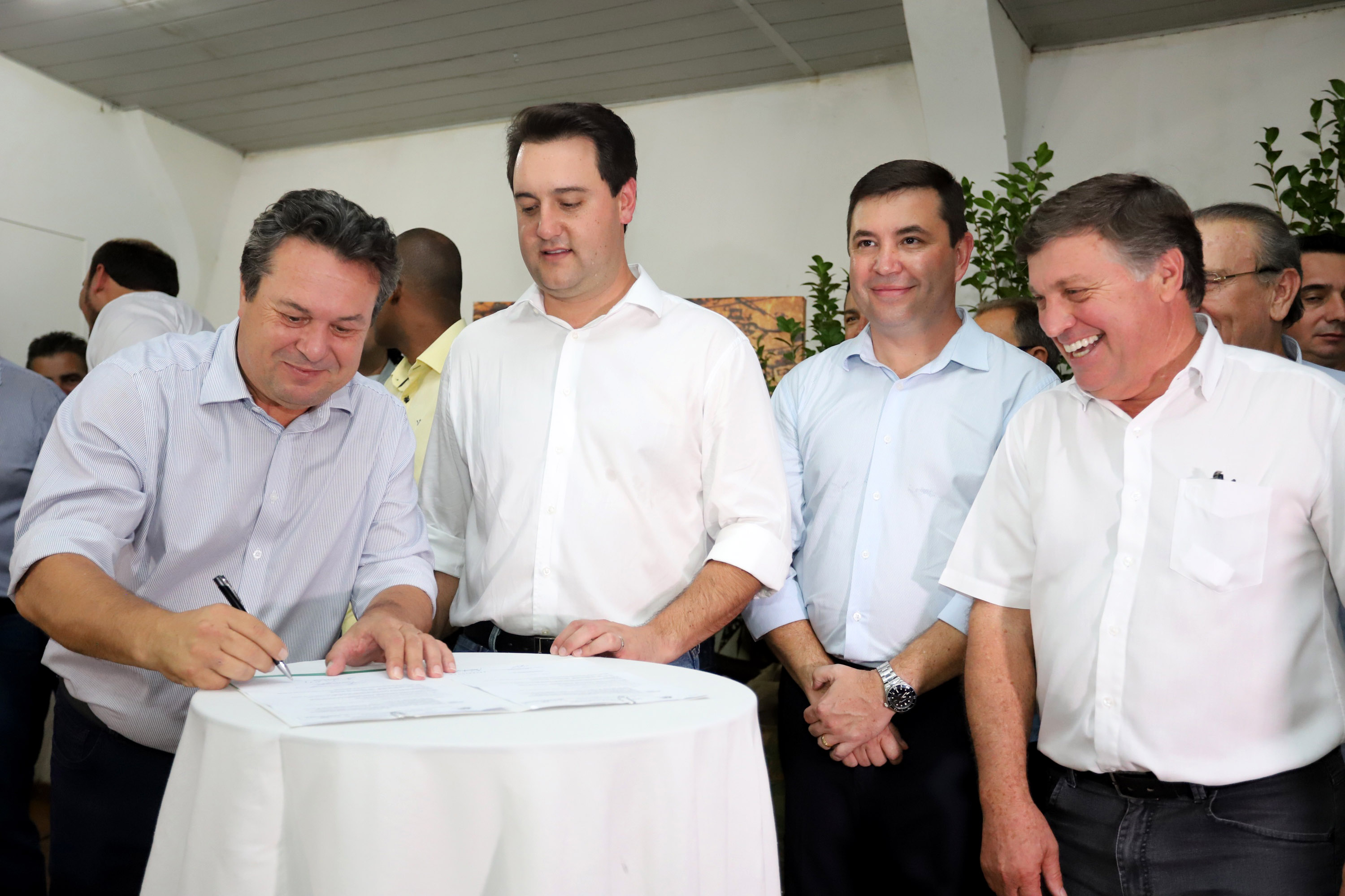 Governador Carlos Massa Ratinho Junior visita a Expo Umuarama e anuncia recursos para investimentos em infraestrutura e melhoria urbana no município. - Umuarama, 15/03/2019 - Foto: José Fernando Ogura/ANPr