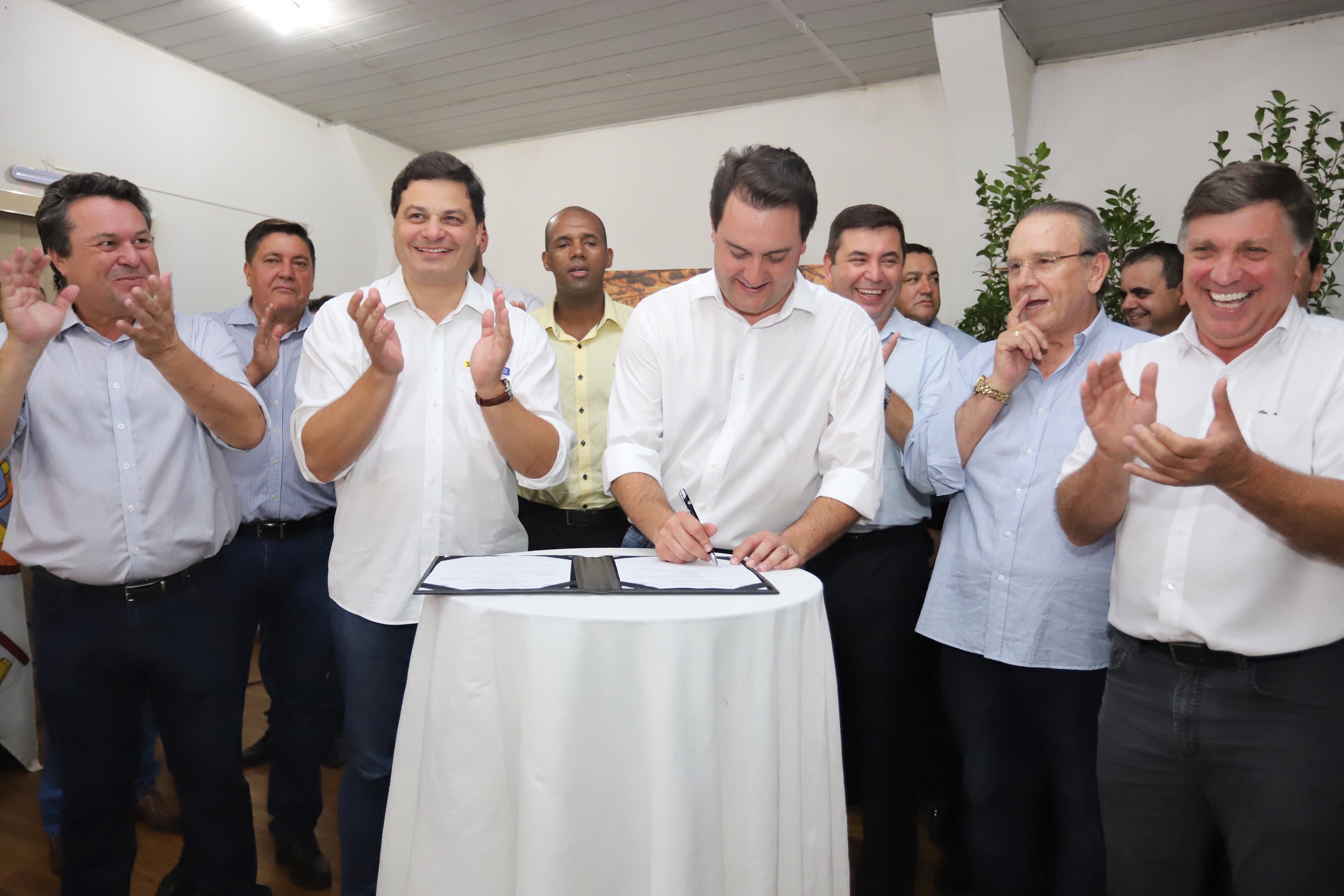 Governador Carlos Massa Ratinho Junior visita a Expo Umuarama e anuncia recursos para investimentos em infraestrutura e melhoria urbana no município. - Umuarama, 15/03/2019 - Foto: José Fernando Ogura/ANPr