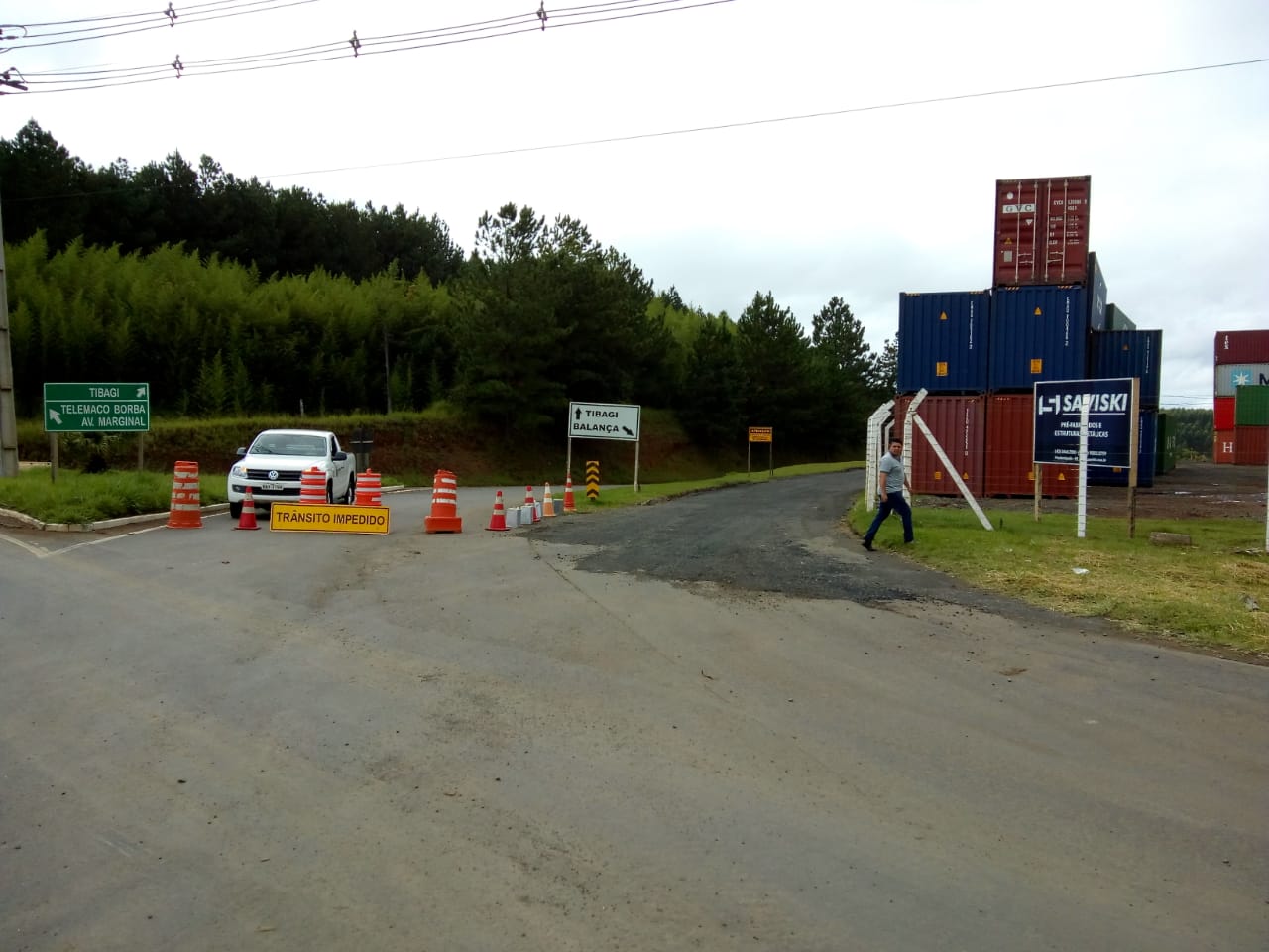 Interdição da PR-340 entre Tibagi e Telêmaco Borba, por conta de um desmoronamento de terra na tarde de sábado (16) - Curitiba, 17/03/2019 - Foto: Divulgação DER