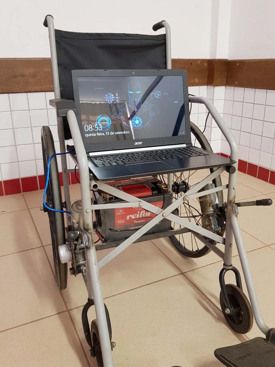 Uma cadeira de rodas conectada a um software que responde a comandos de voz. Esse é apenas um dos projetos desenvolvidos por alunos do Centro de Estadual de Educação Profissional (Ceep) Maria Lydia Cescato Bomtempo, em Assaí, município de cerca de 16 mil habitantes localizado no Norte do Estado. O local oferece cursos técnicos voltados para atender a demanda do setor produtivo da região.   -  Foto: Divulgação CEEP Maria Lydia Cescato Bomtempo