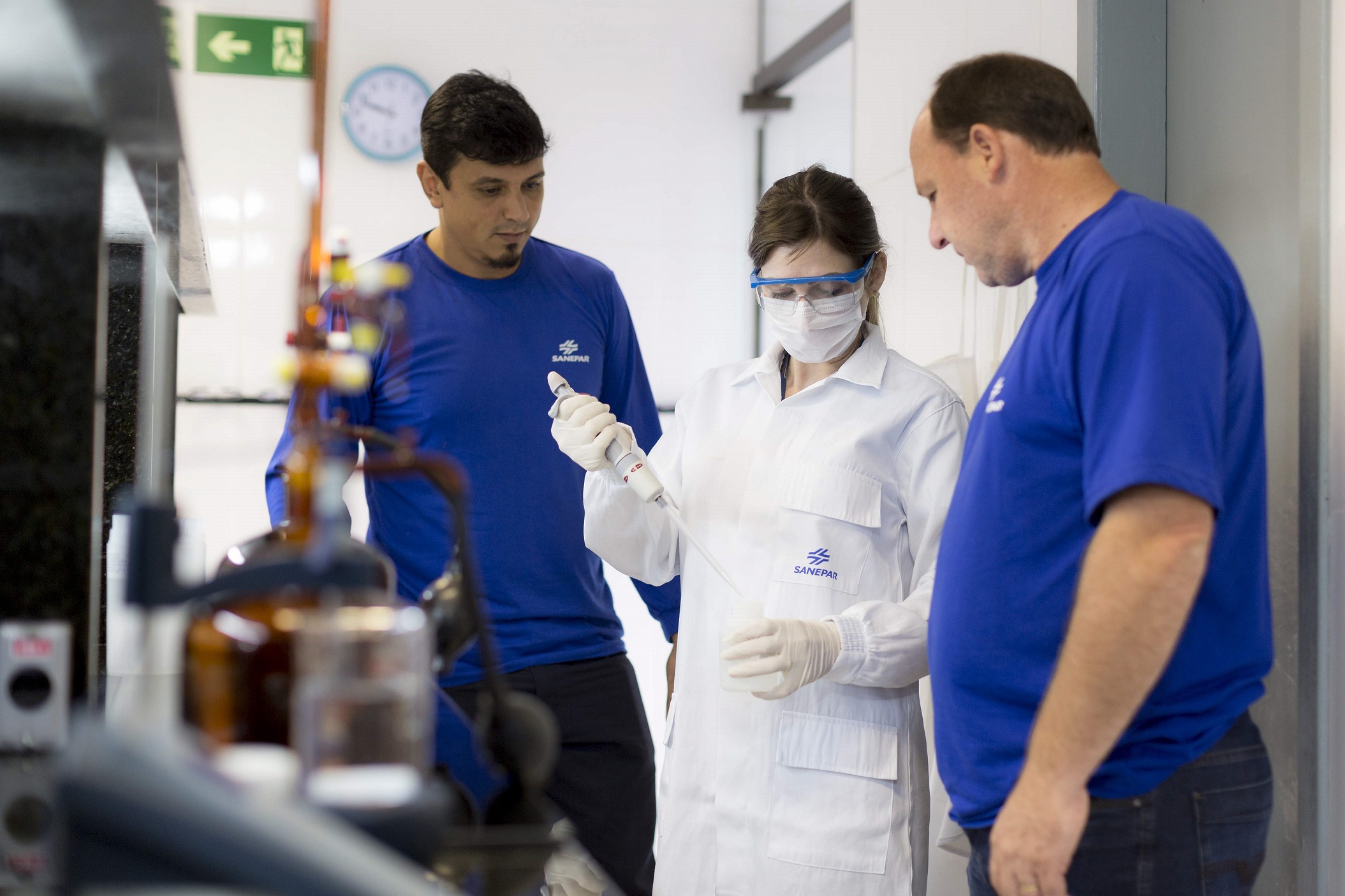 Presente em 345 municípios no Paraná, a Companhia de Saneamento do Paraná (Sanepar) comemora o Dia Mundial da Água com um índice de 100% no atendimento com água tratada da população urbana atendida nessas cidades. São mais de 3 milhões de ligações de água, 54 mil quilômetros de redes distribuidoras e 166 estações de tratamento. A Sanepar também atende Porto União, em Santa Catarina.  -  Curitiba, 21/03/2019  -  Foto:  Divulgação Tecpar