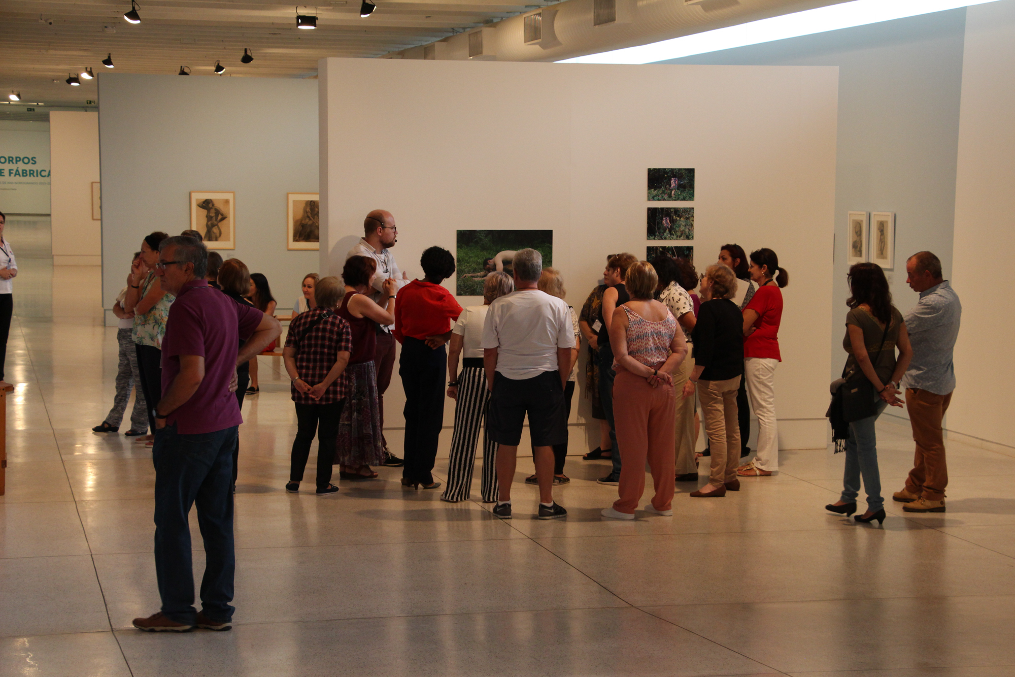 O Museu Oscar Niemeyer convida o público para participar da edição de abril do programa Arte para Maiores, voltado especialmente para pessoas maiores de 60 anos. As atividades acontecem na próxima terça-feira (2). Foto: MON