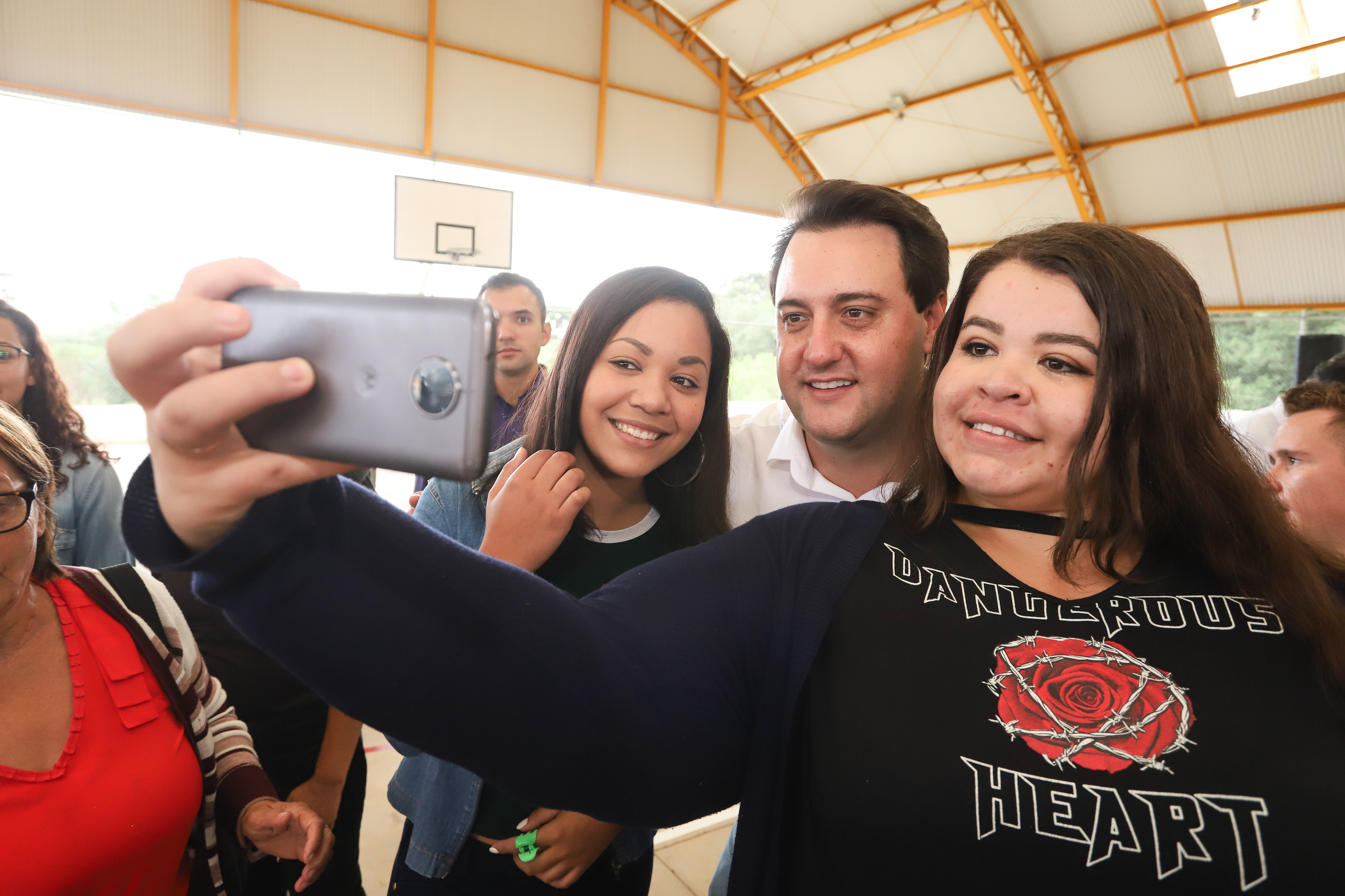 Governador Carlos Massa Ratinho Júnior inaugura em Guarapuava a nova sede do Colégio Estadual Leni Marlene Jacob - Guarapuava, 04/04/2019 - Foto: Rodrigo Felix Leal/ANPr