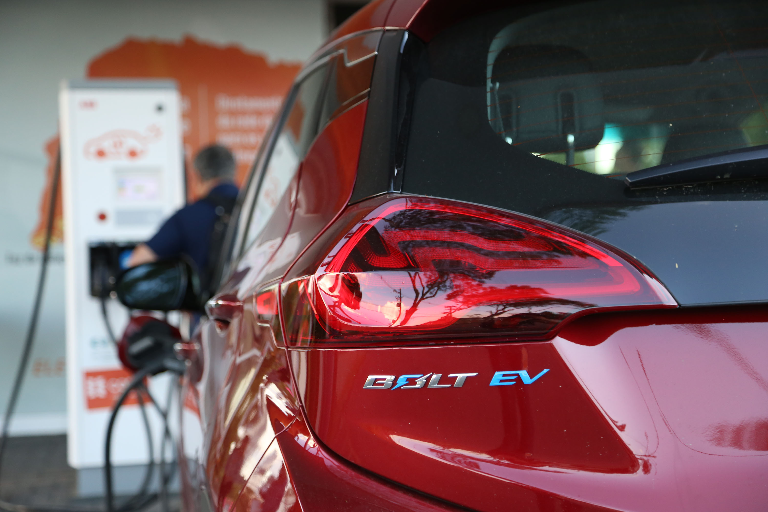 A maior eletrovia do Brasil, instalada no Paraná pela Copel em 2018, completou 330 recargas neste ano. São 730 quilômetros de extensão, ligando o Porto de Paranaguá às Cataratas do Iguaçu, em Foz do Iguaçu.  Curitiba, 22/04/2019  -  Curitiba, 22/04/2019  - Foto: Dani Catisti/Copel