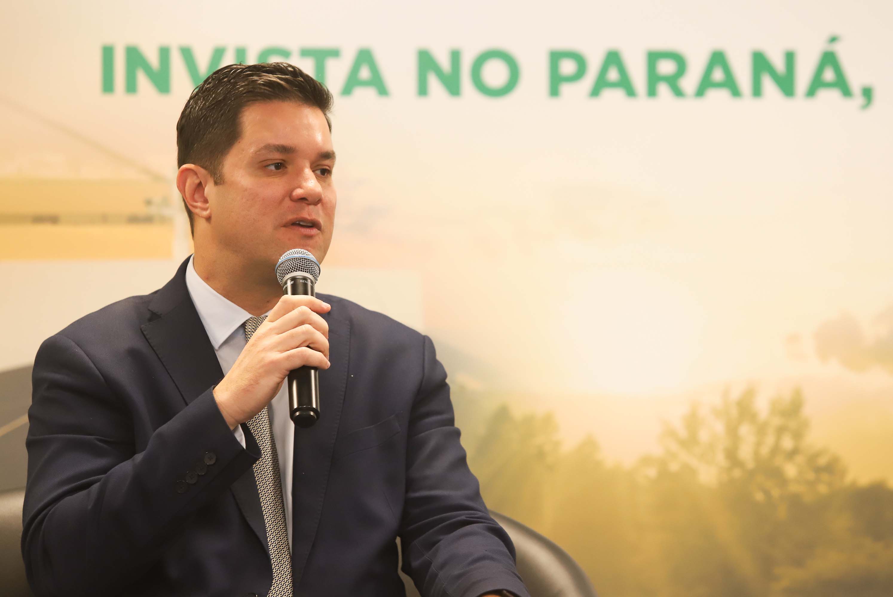 Programa de concessões na área da infraestrutura, projetos de parcerias público-privadas e um ambiente propício para negócios tornam o Paraná o Estado atrativo para investidores. A avaliação é do governador Carlos Massa Ratinho Junior, que abriu nesta terça-feira (21) a segunda edição do Paraná Day.Foto: Rodrigo Felix Leal/ANPr