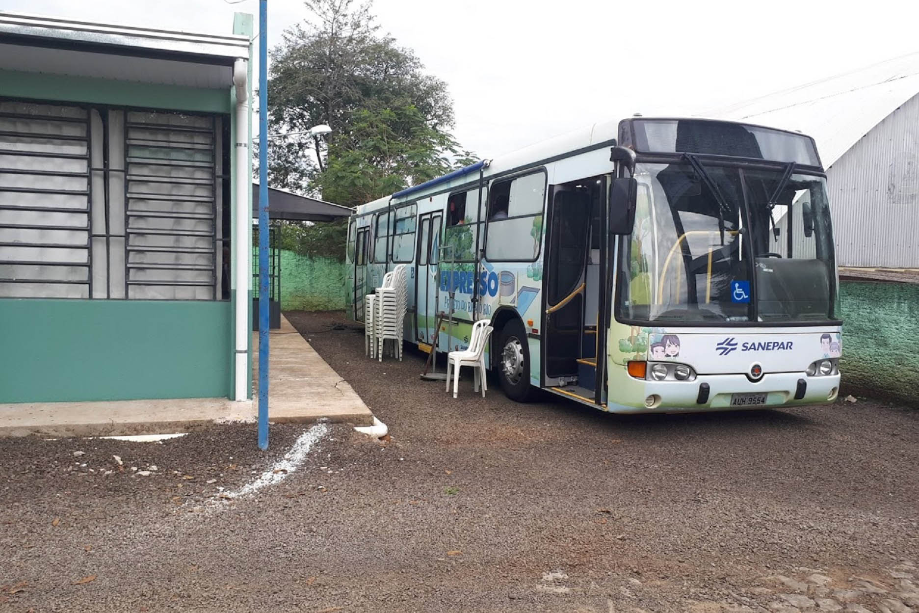 A grande maquete da Sanepar, que mostra o caminho da água do rio ao rio, fez parada em Renascença e Santo Antônio do Sudoeste