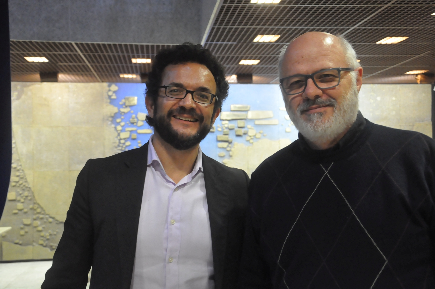 A Fomento Paraná e a FecomércioPR firmaram um protocolo de intenções com objetivo de incentivar sindicatos filiados à federação empresarial a aderir ao edital da instituição financeira estadual para credenciamento de correspondentes.

A assinatura aconteceu durante reunião de diretoria da FecomércioPR com o vice-governador, Darci Piana, e o diretor-presidente da Fomento Paraná, Heraldo Neves. Foto: Fomento Paraná